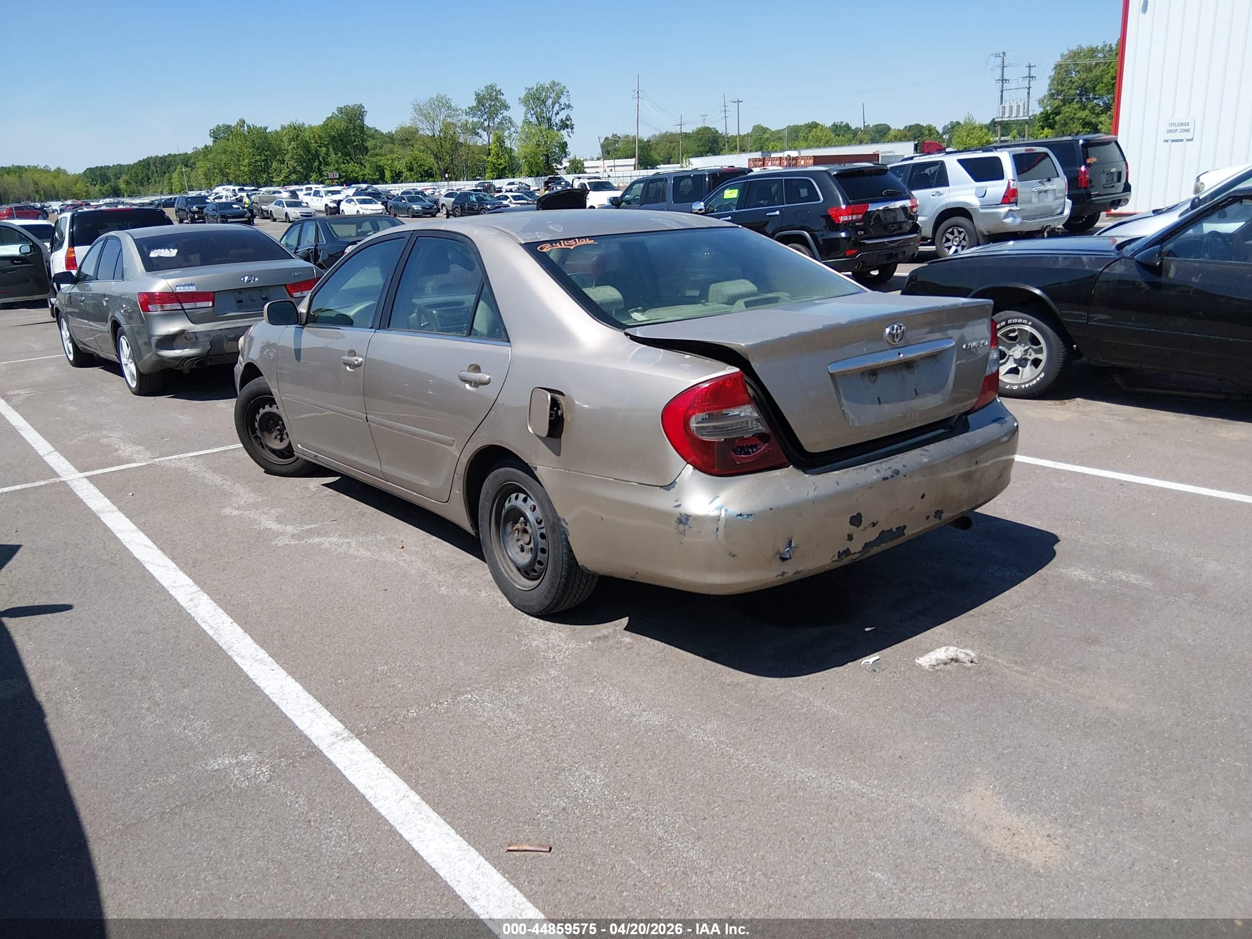 TOYOTA CAMRY image 3
