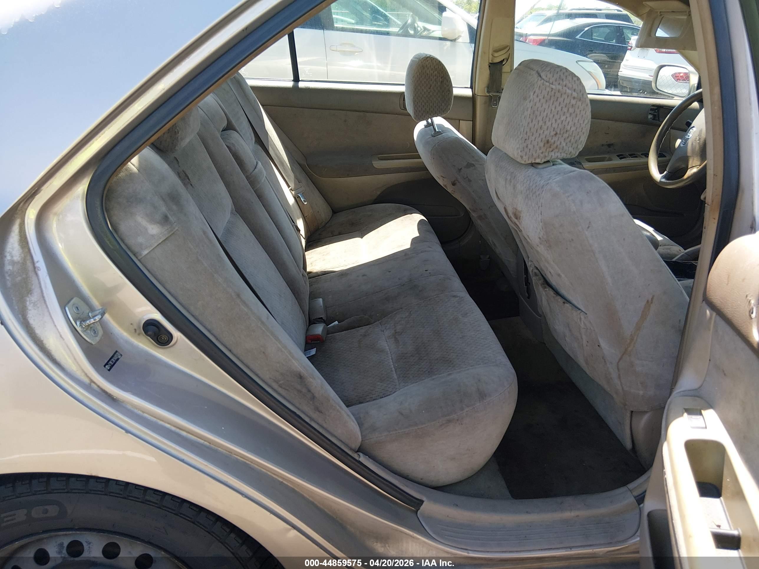 TOYOTA CAMRY image 8