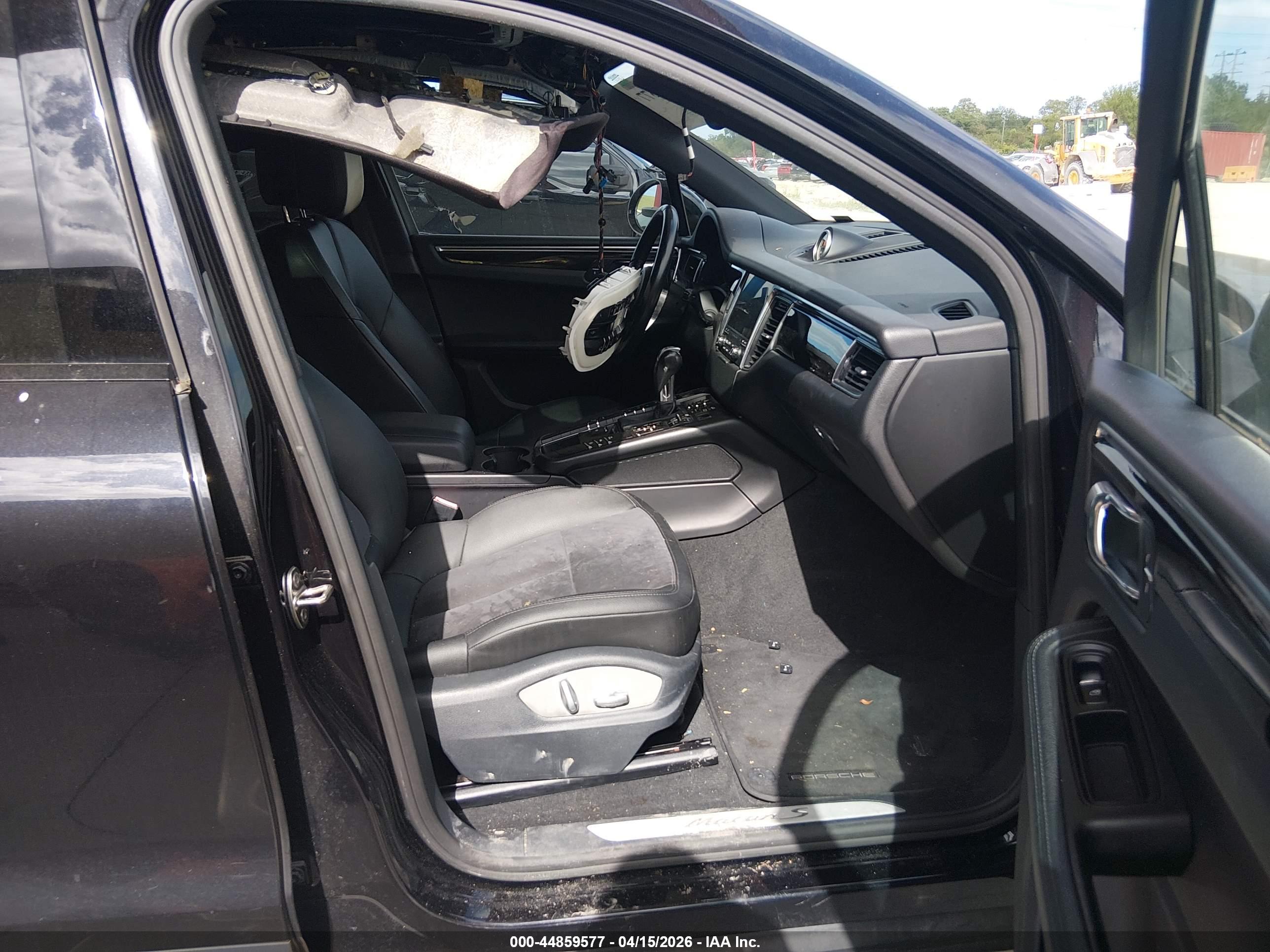 PORSCHE MACAN image 5