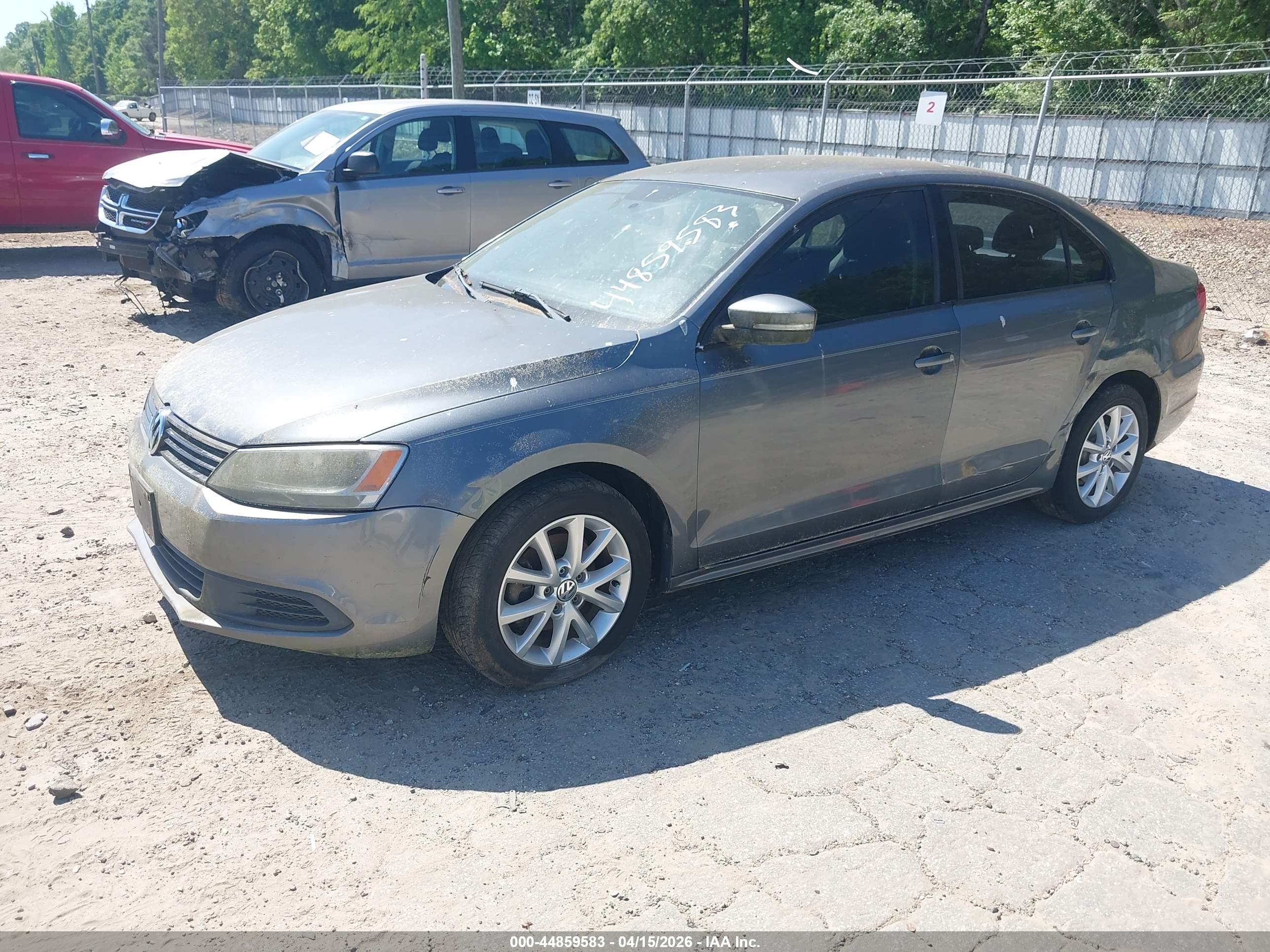 VOLKSWAGEN JETTA image 2