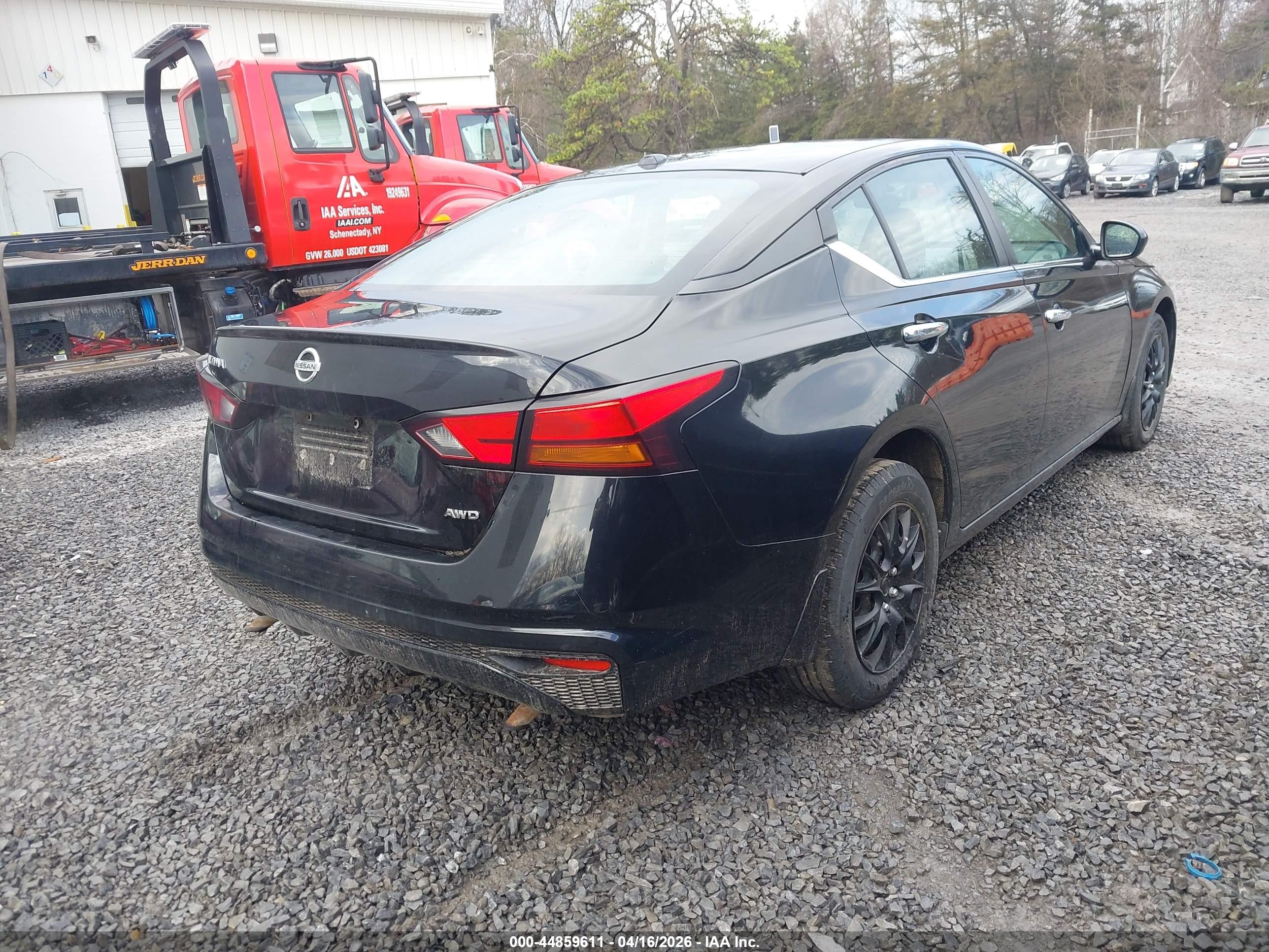NISSAN ALTIMA image 4
