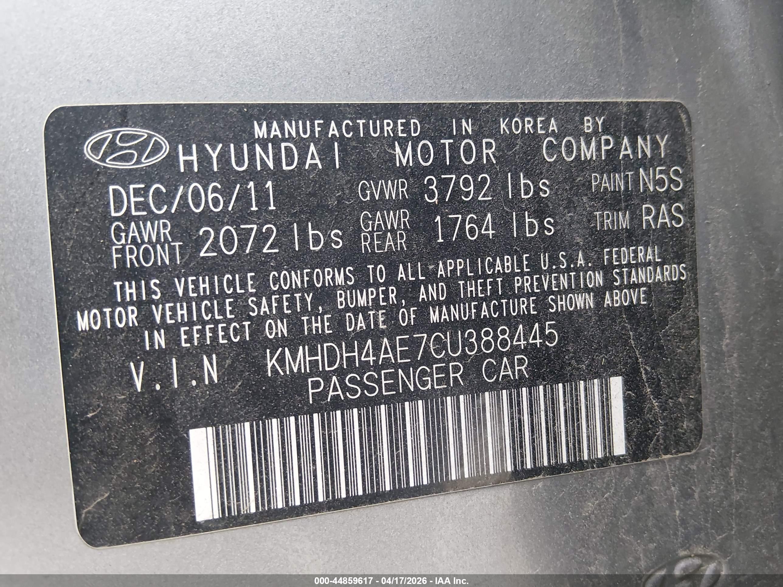 HYUNDAI ELANTRA image 9
