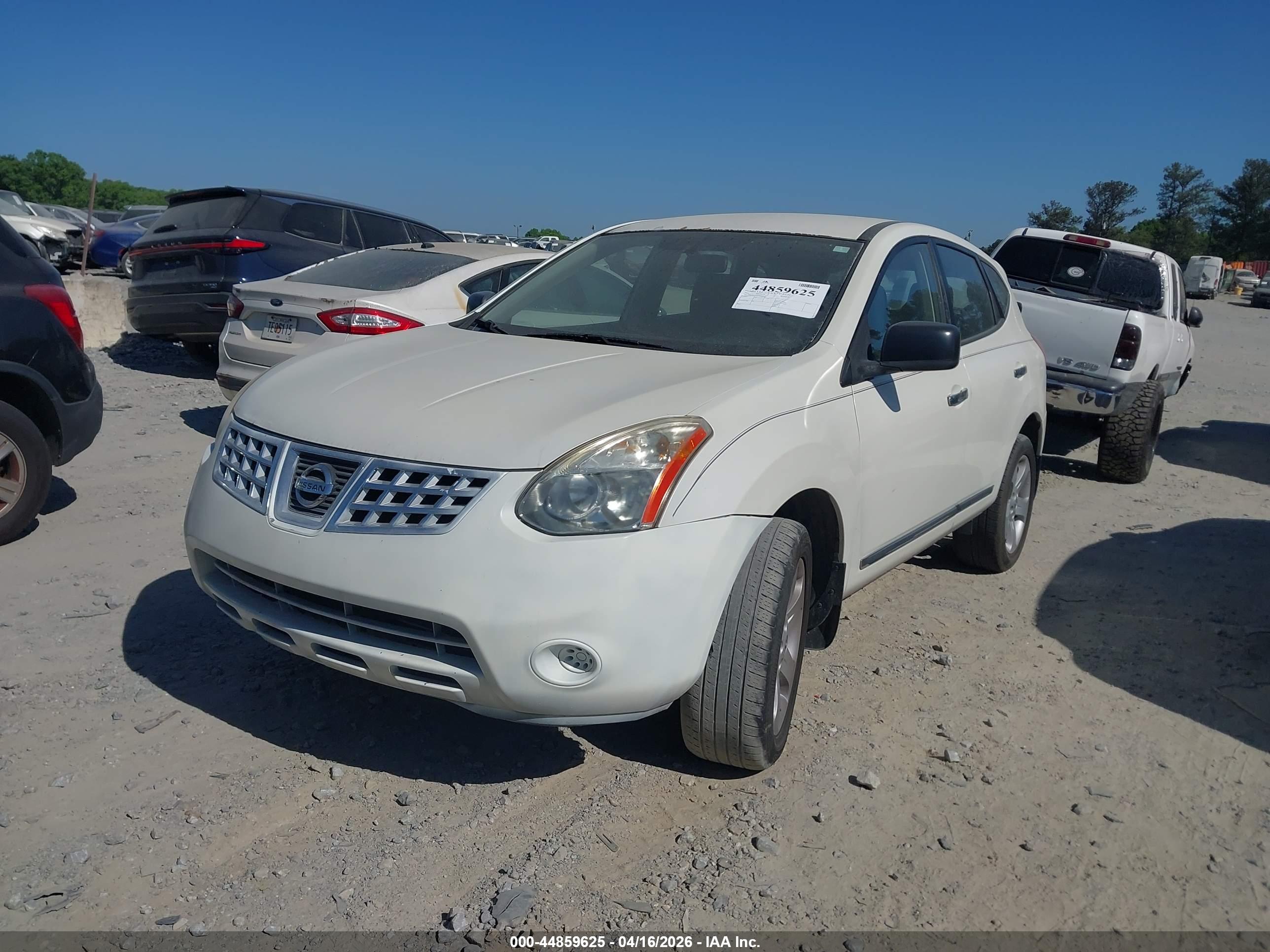NISSAN ROGUE image 2