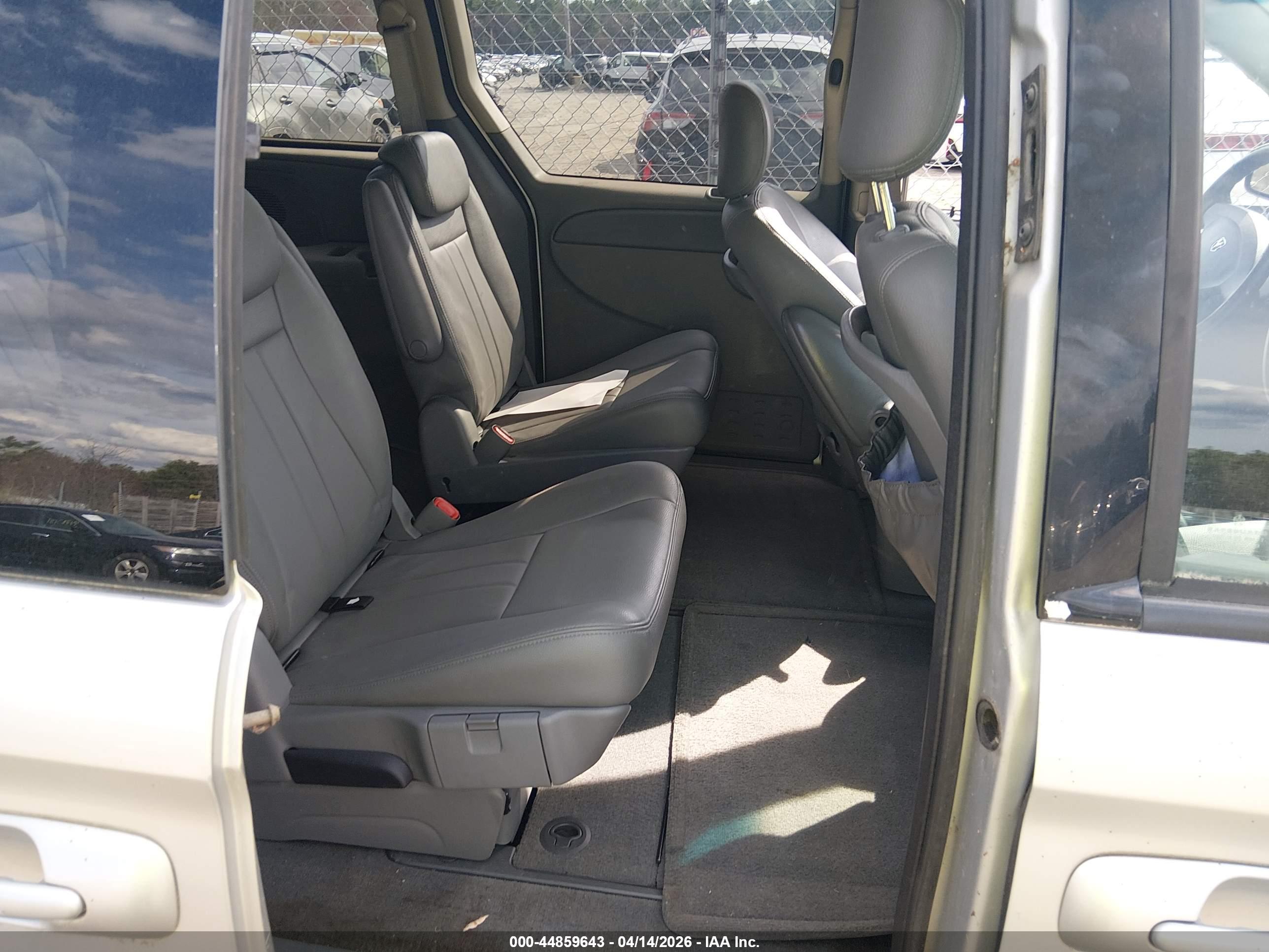 DODGE GRAND image 8