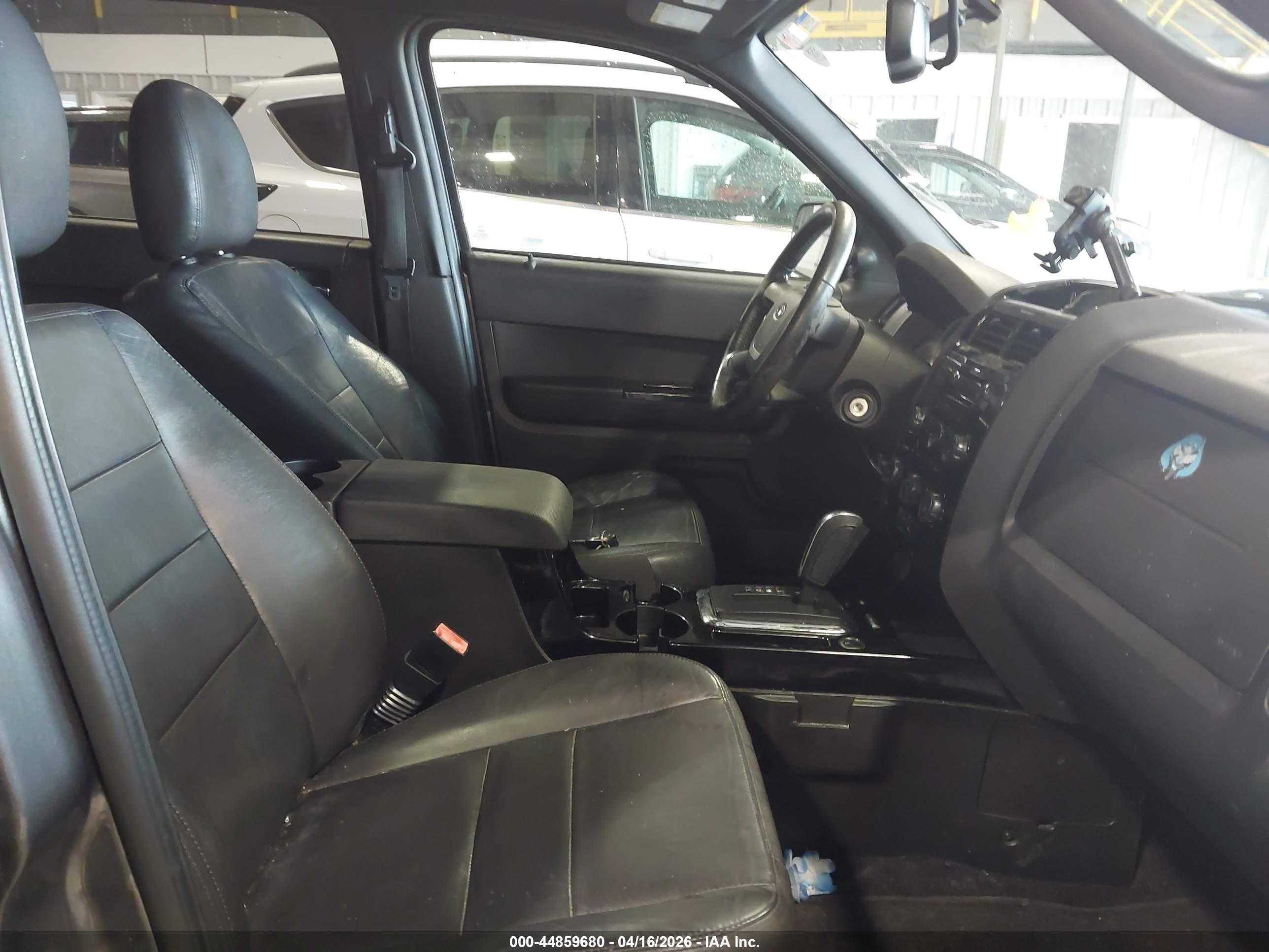 FORD ESCAPE image 5