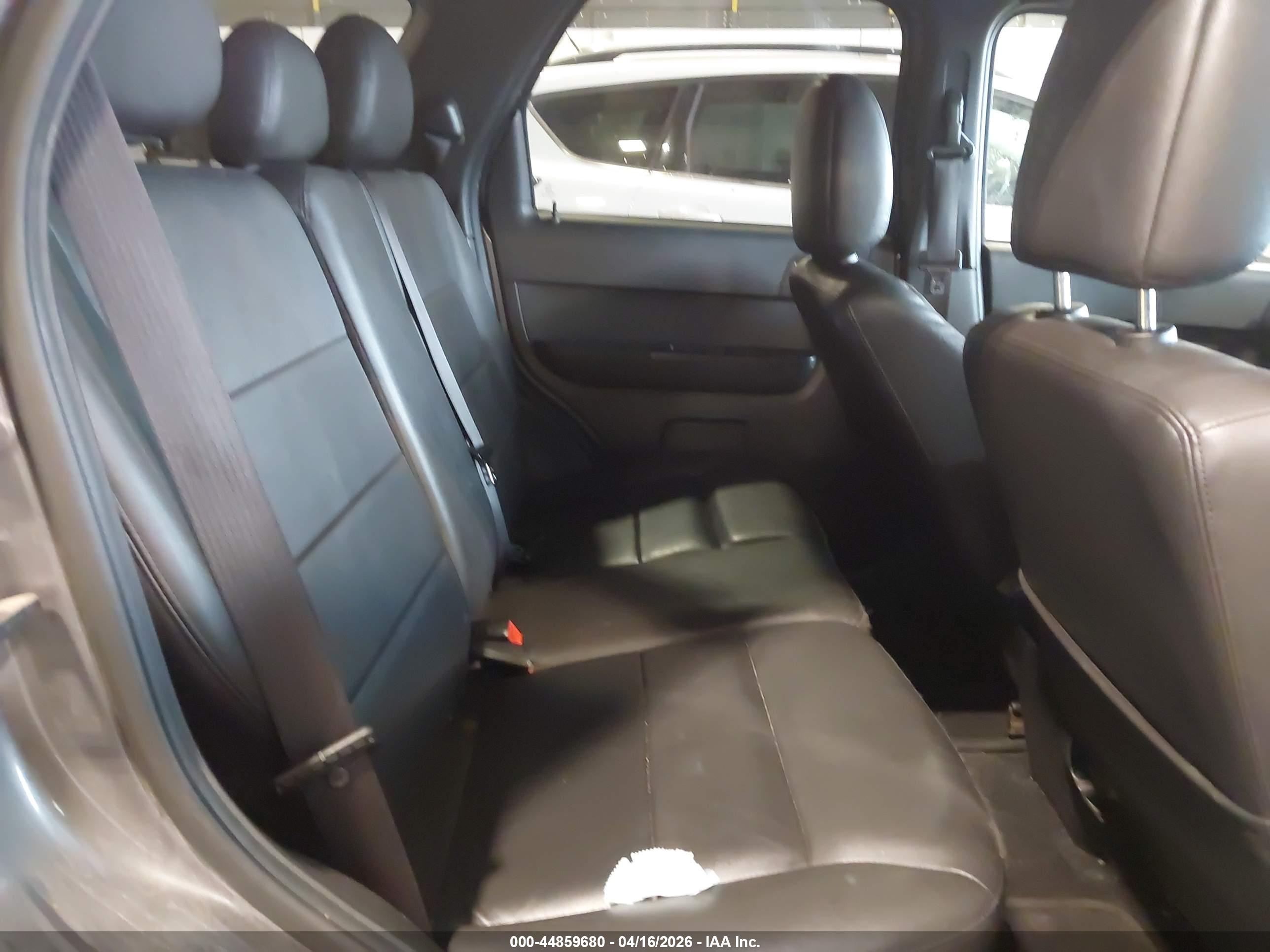 FORD ESCAPE image 8