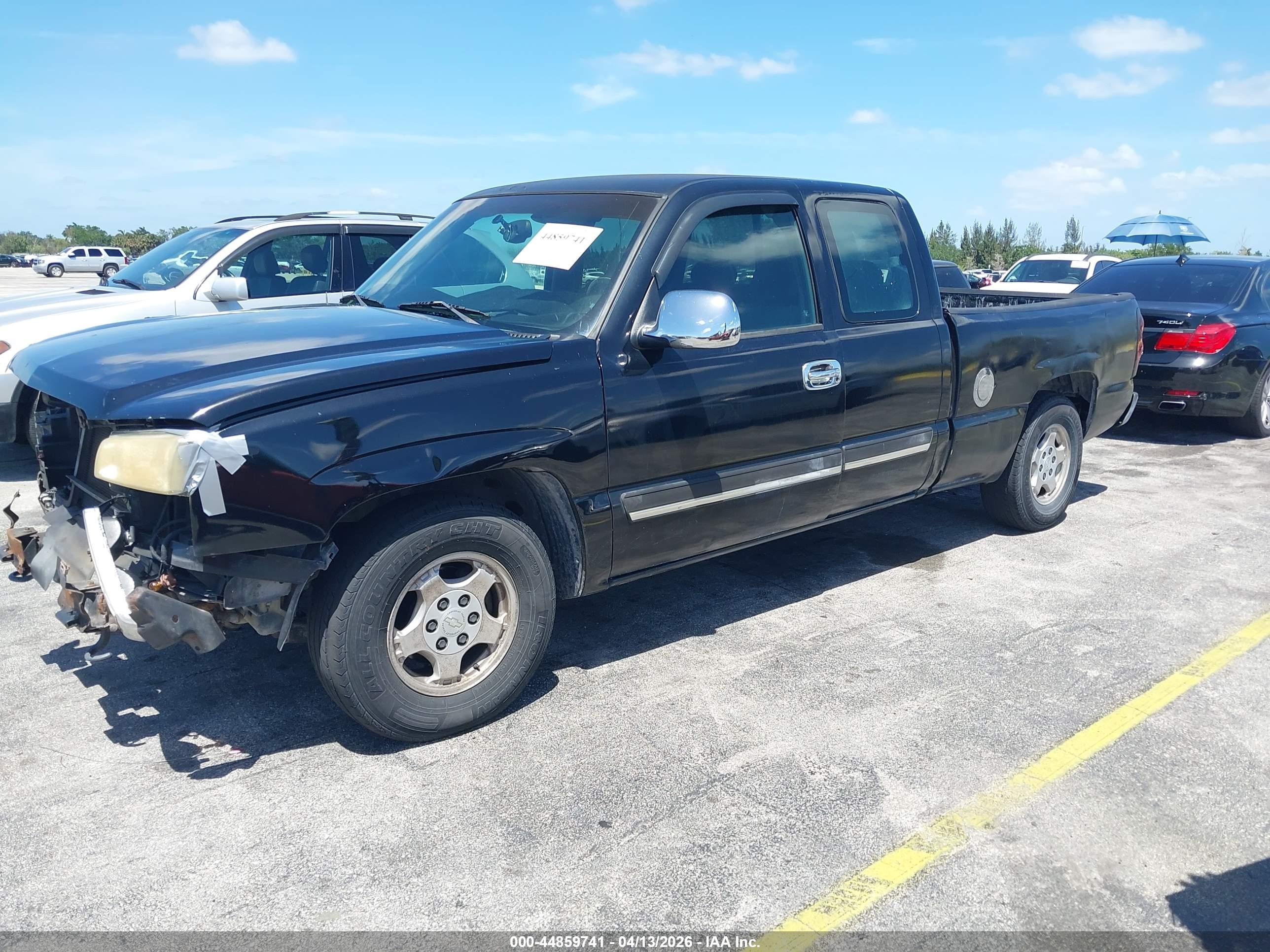 CHEVROLET SILVERADO image 2