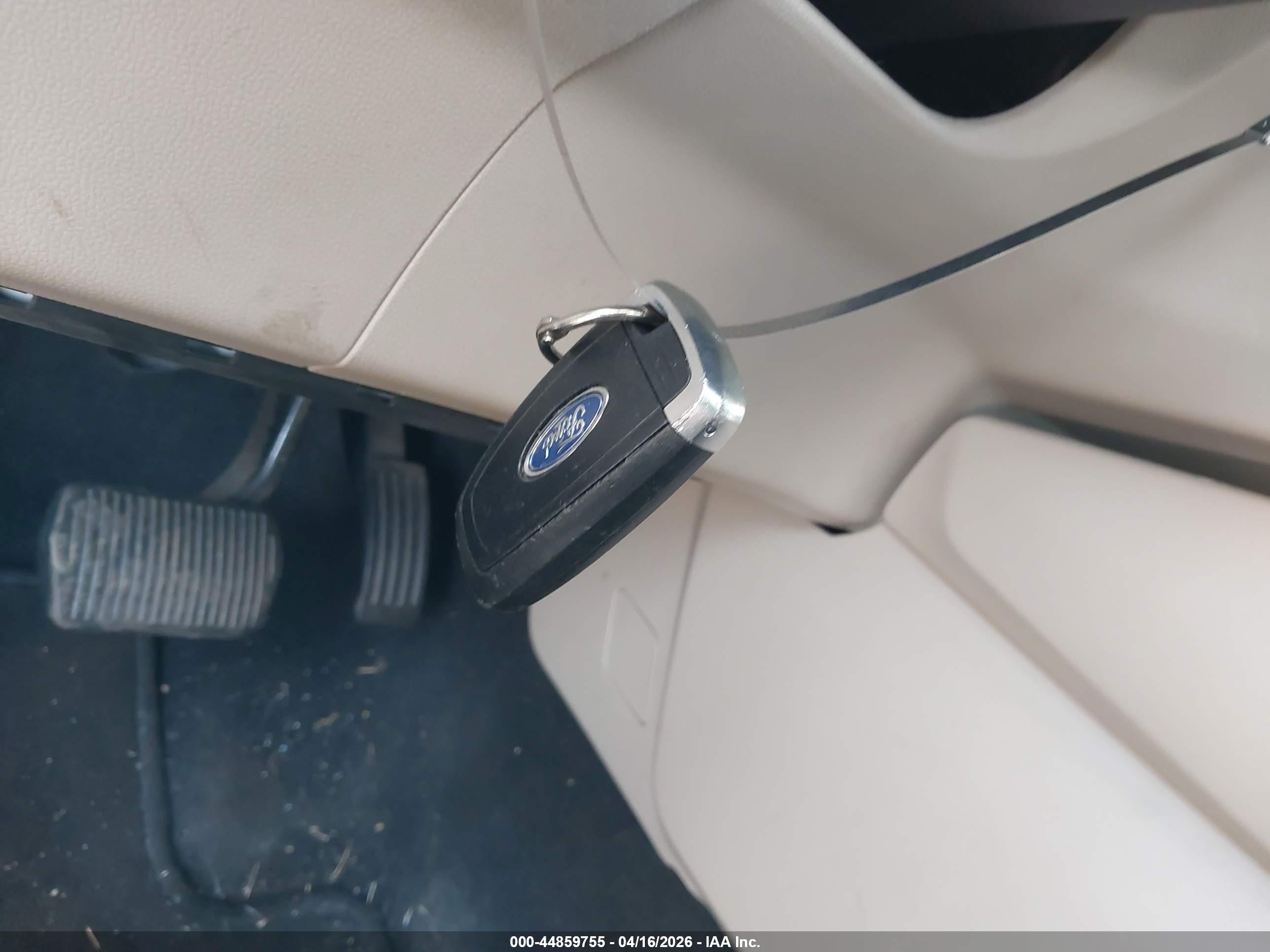 FORD ESCAPE image 11