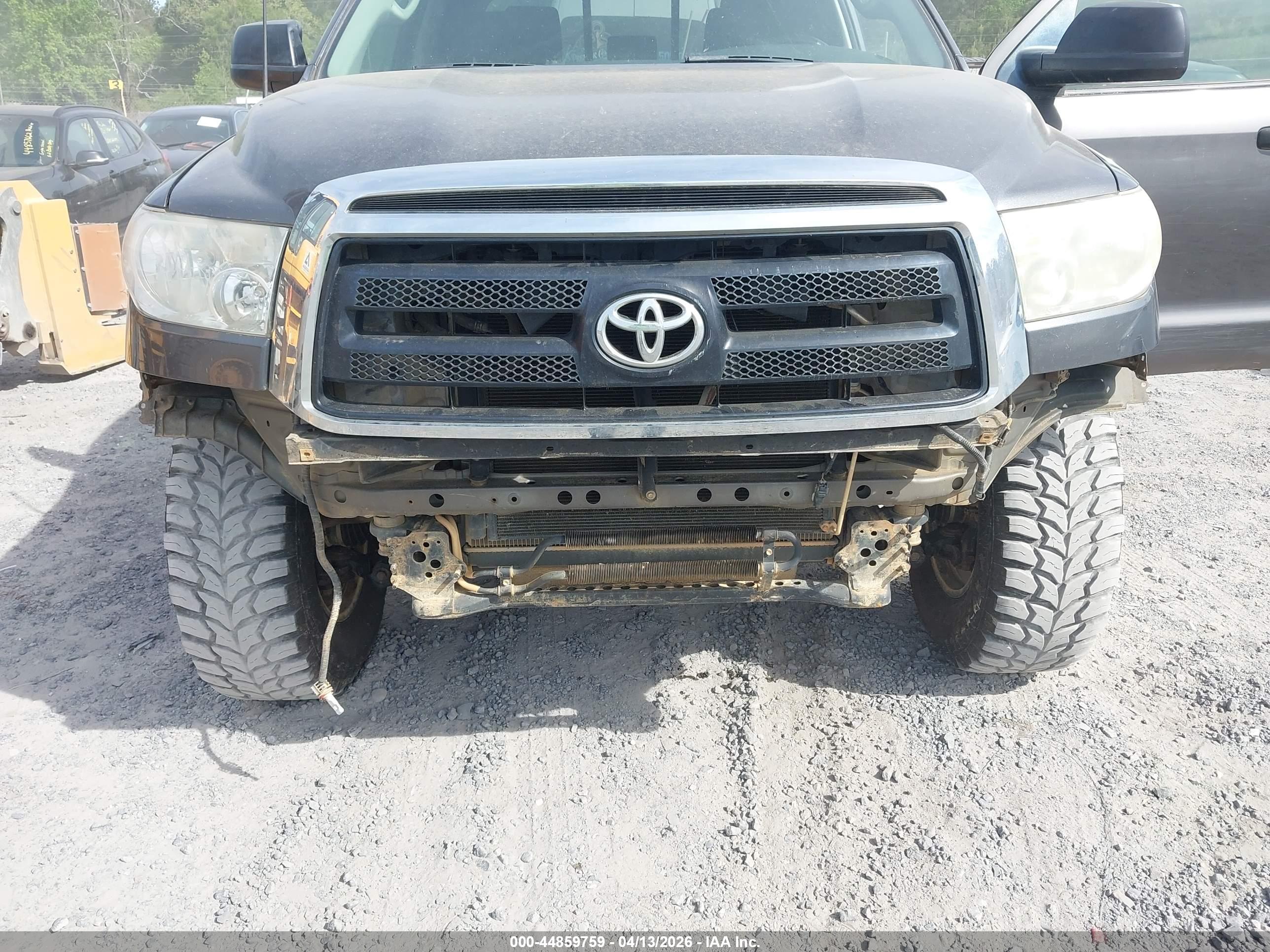 TOYOTA TUNDRA image 6