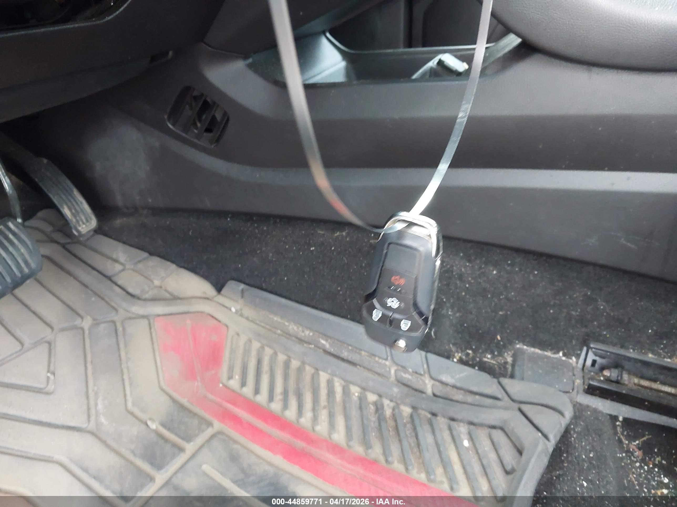 FORD FUSION image 11