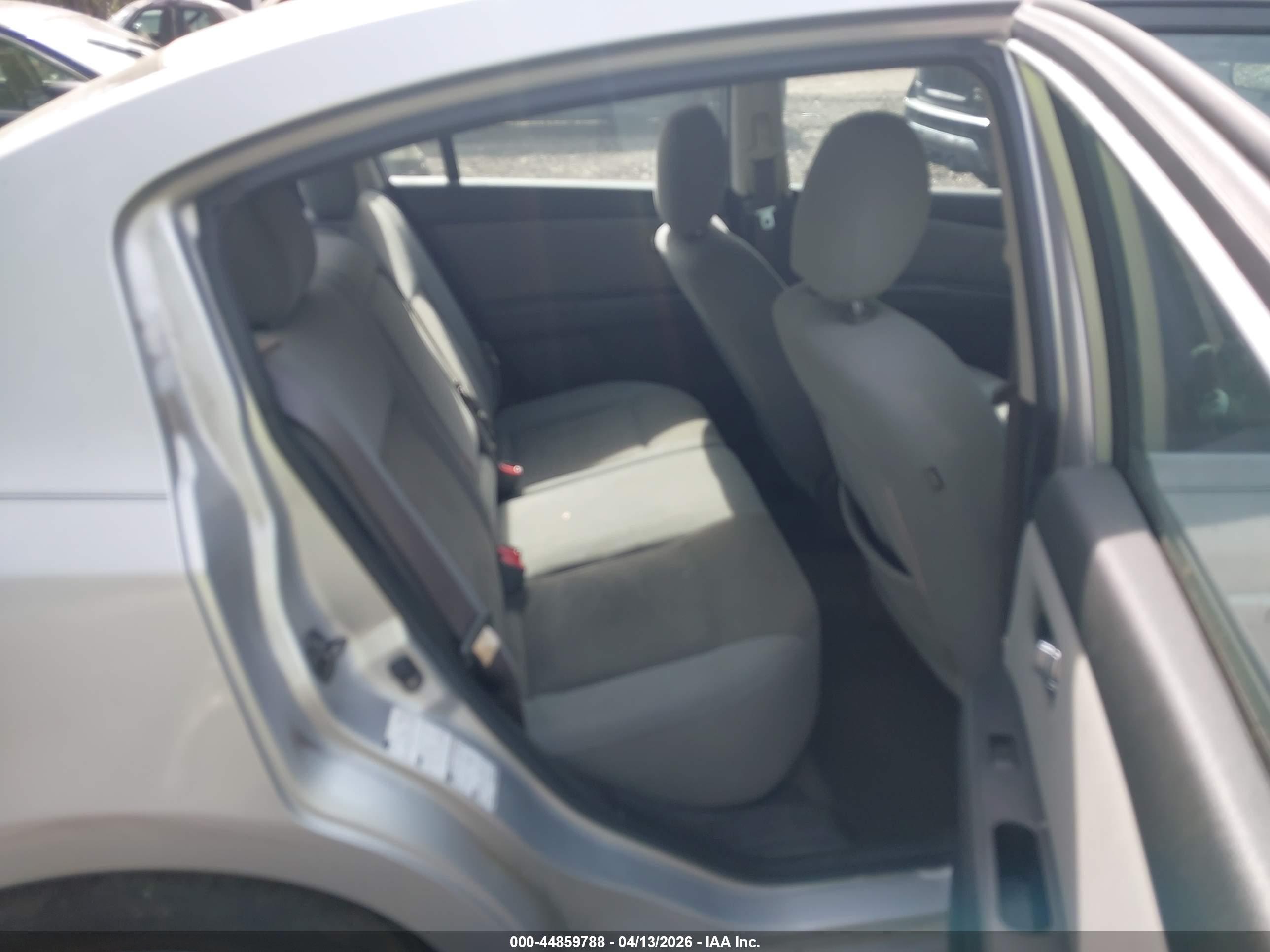 NISSAN SENTRA image 8