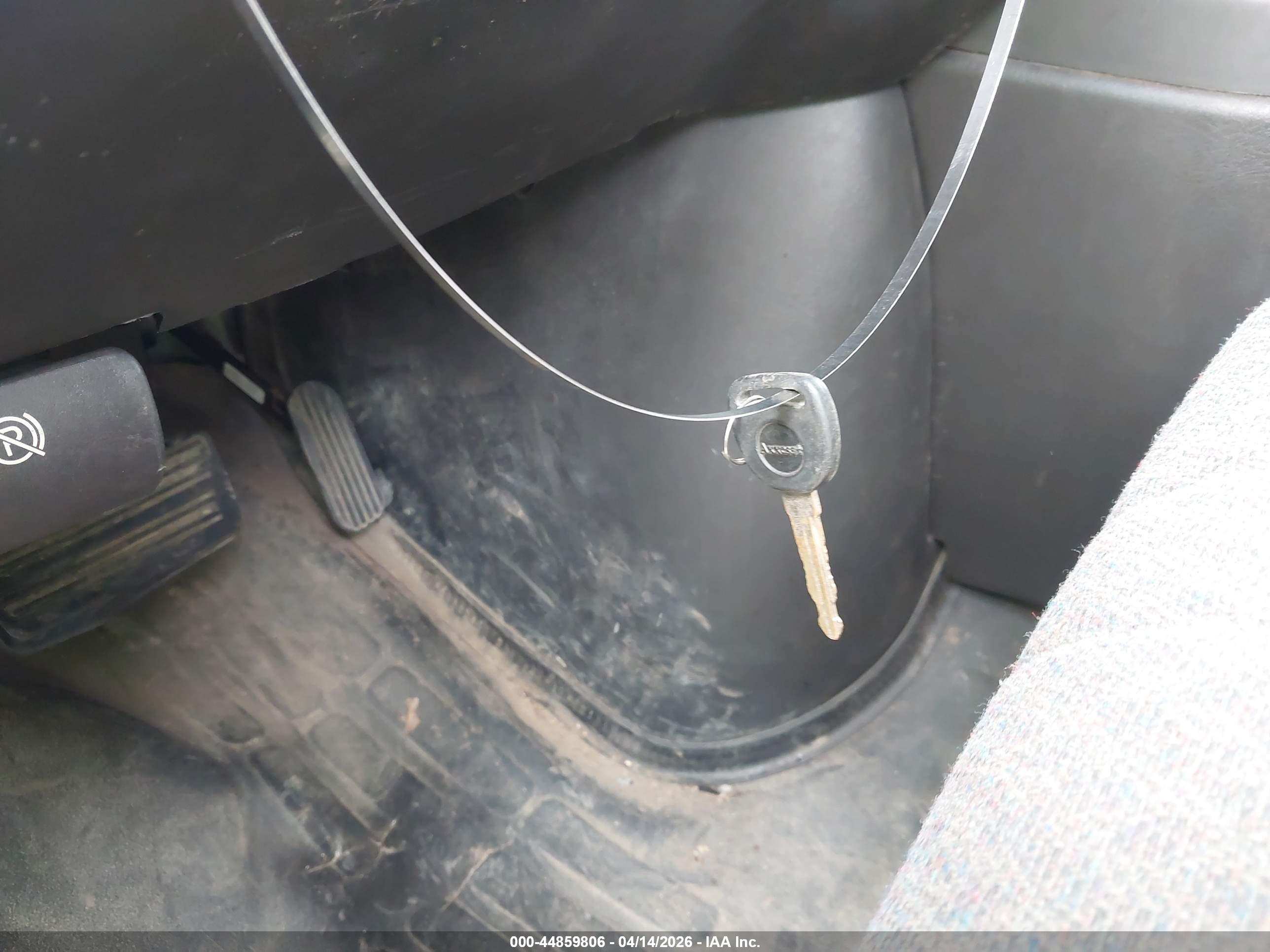CHEVROLET EXPRESS image 11