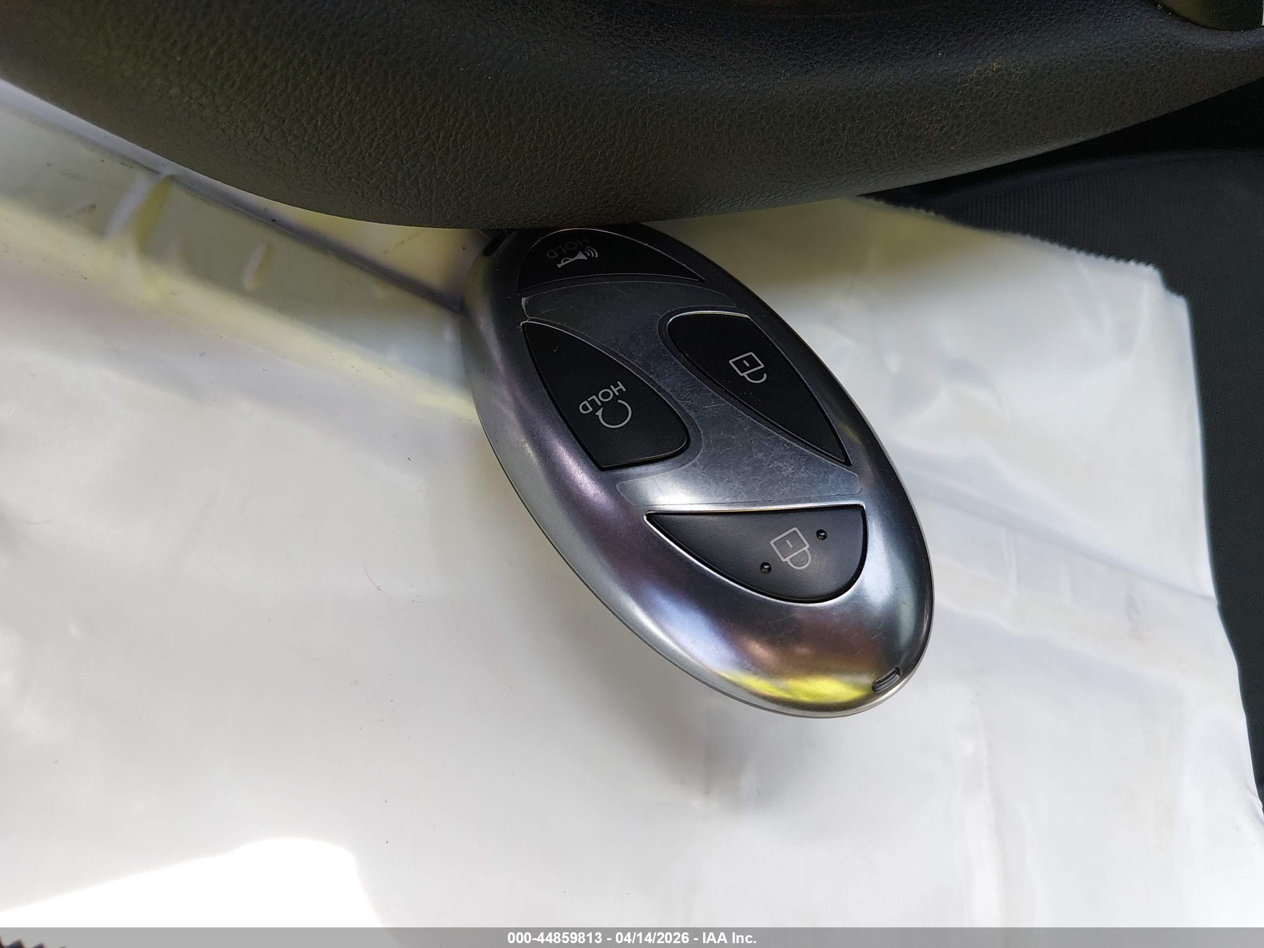 HYUNDAI TUCSON image 11