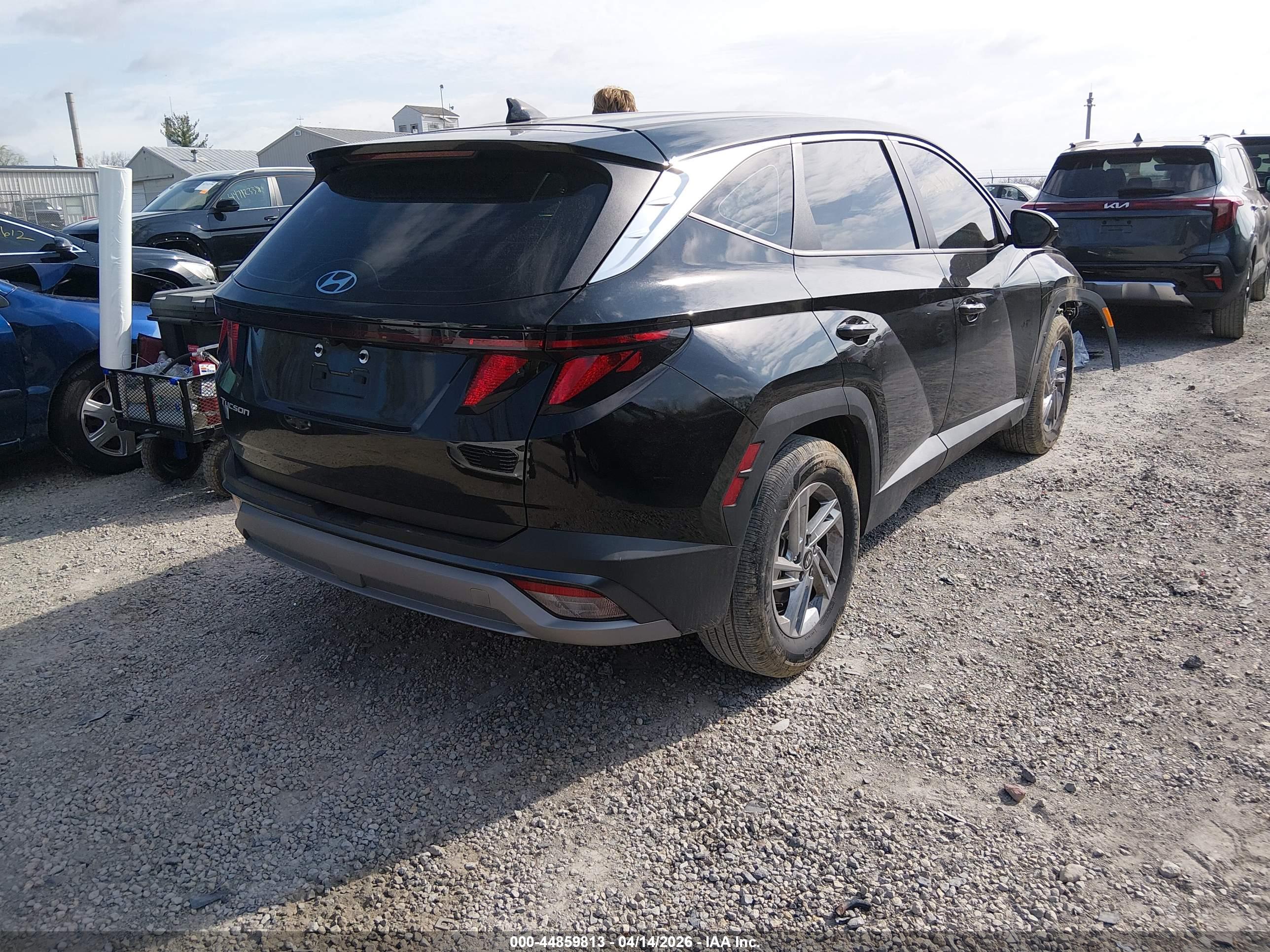 HYUNDAI TUCSON image 4