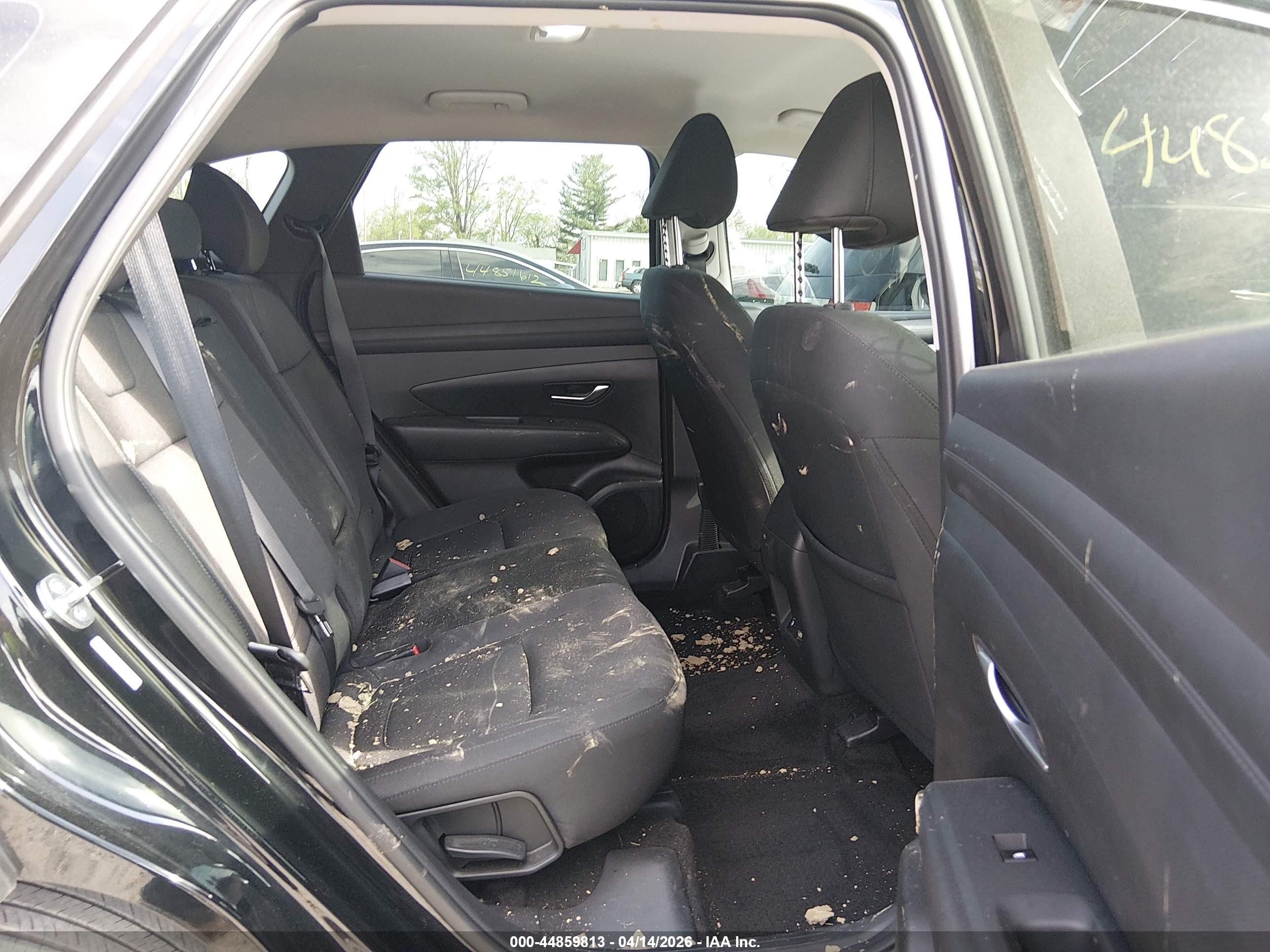 HYUNDAI TUCSON image 8