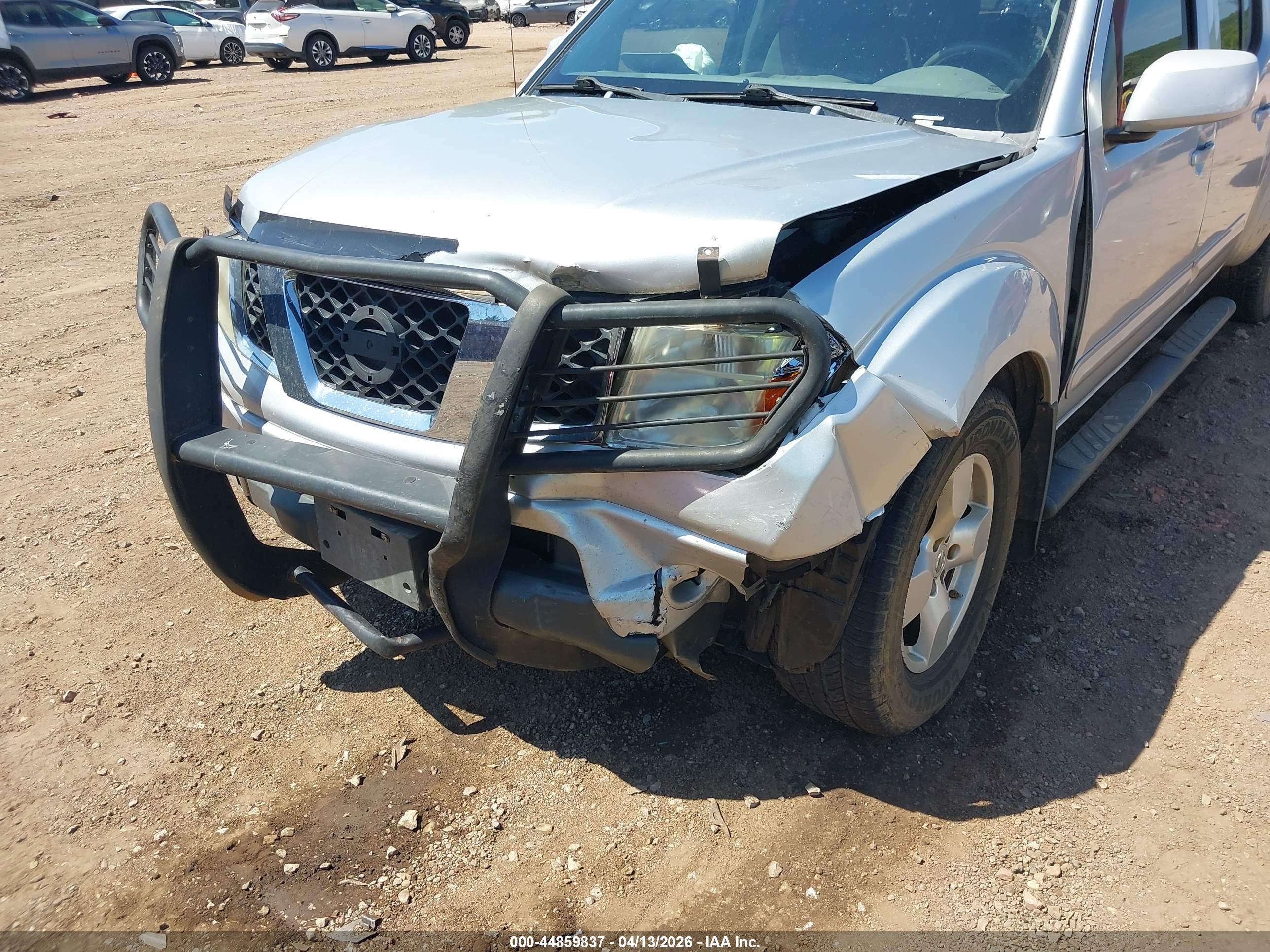 NISSAN FRONTIER image 6