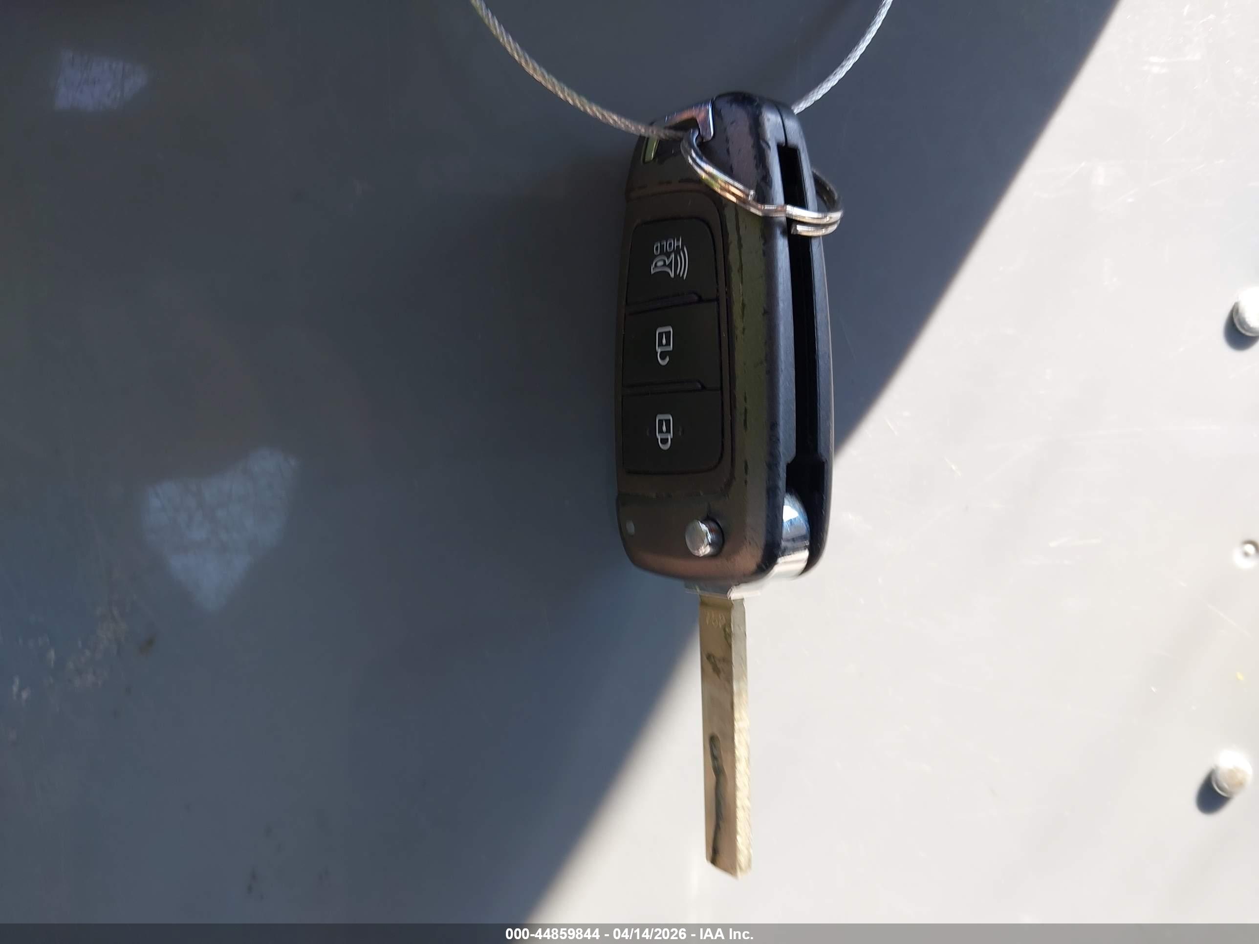 HYUNDAI KONA image 11