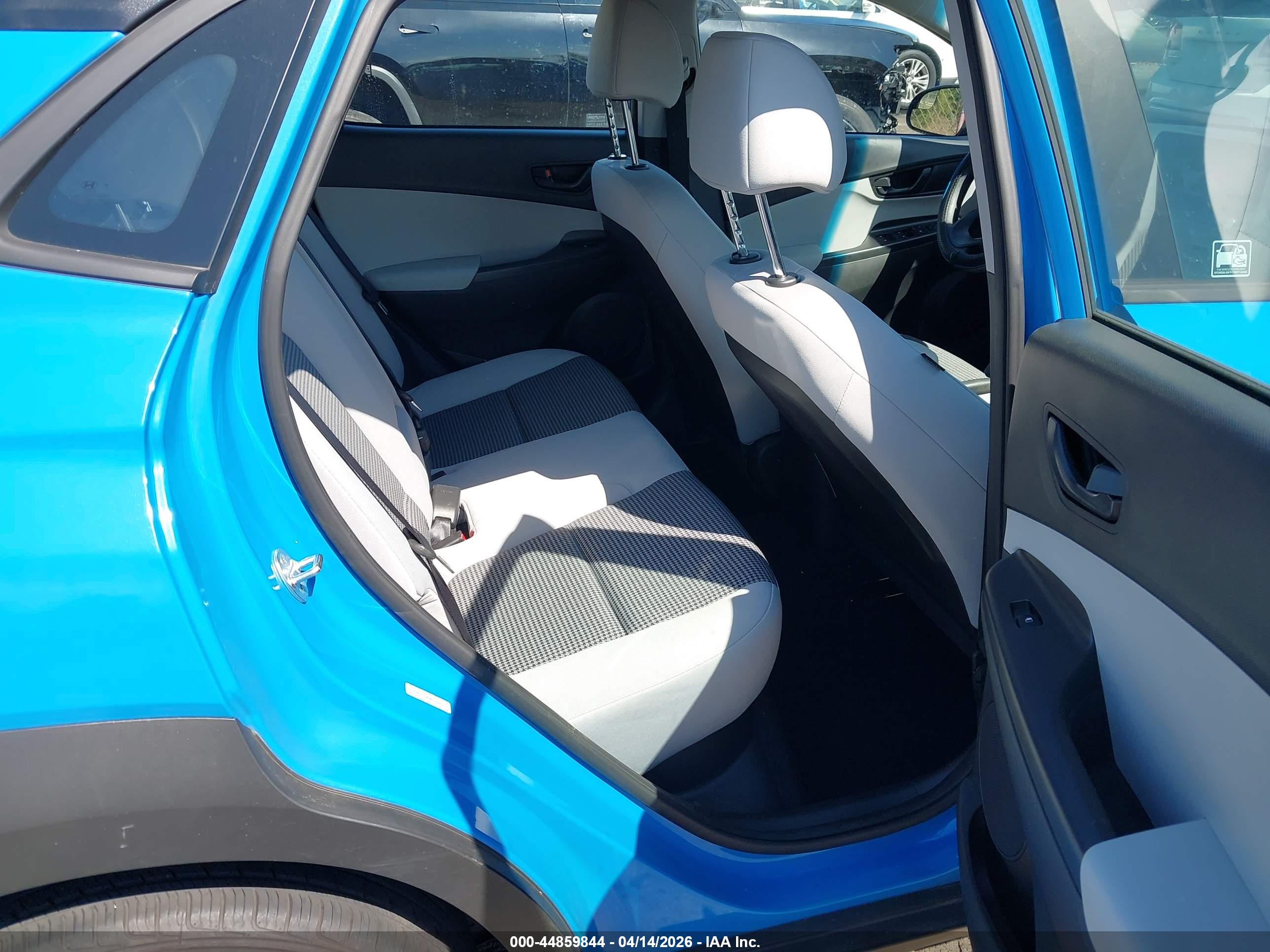 HYUNDAI KONA image 8