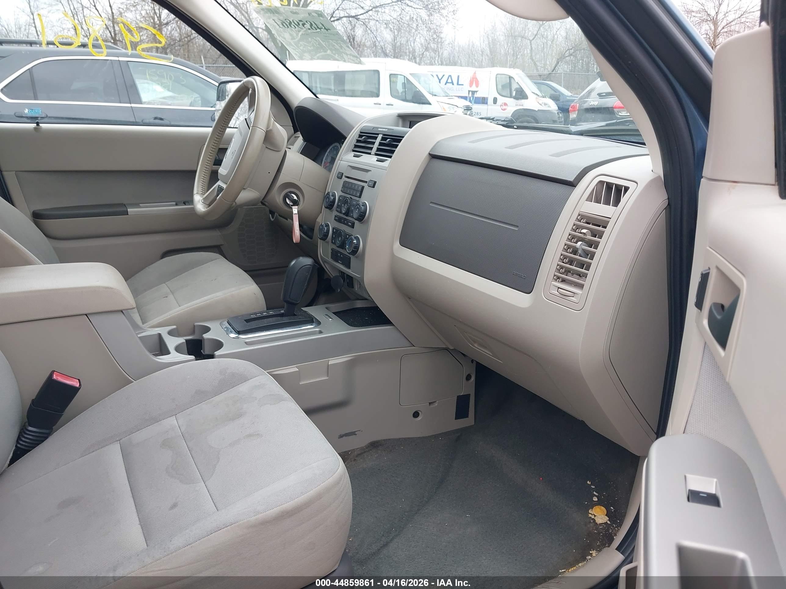 FORD ESCAPE image 5