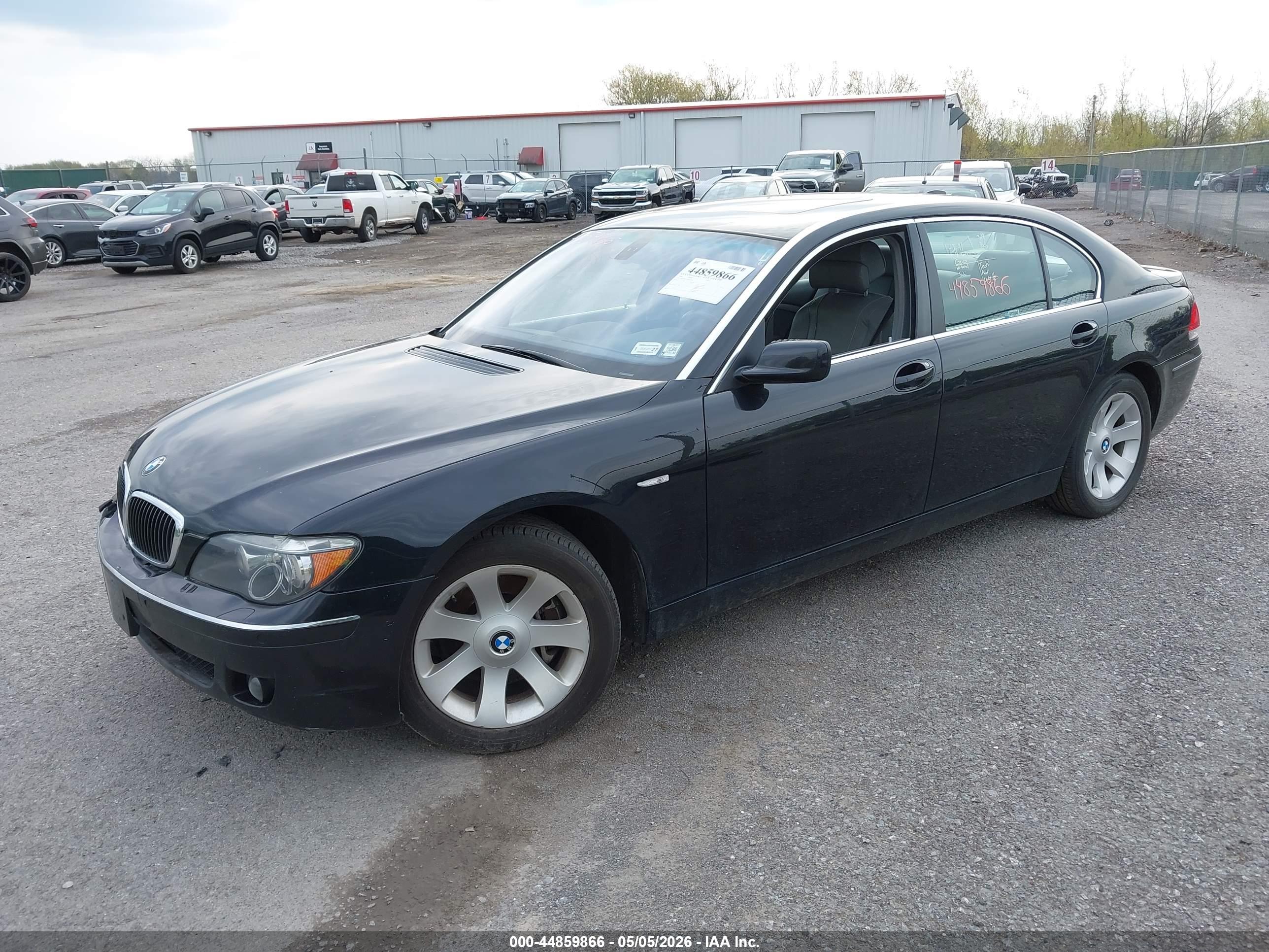BMW 750LI image 2