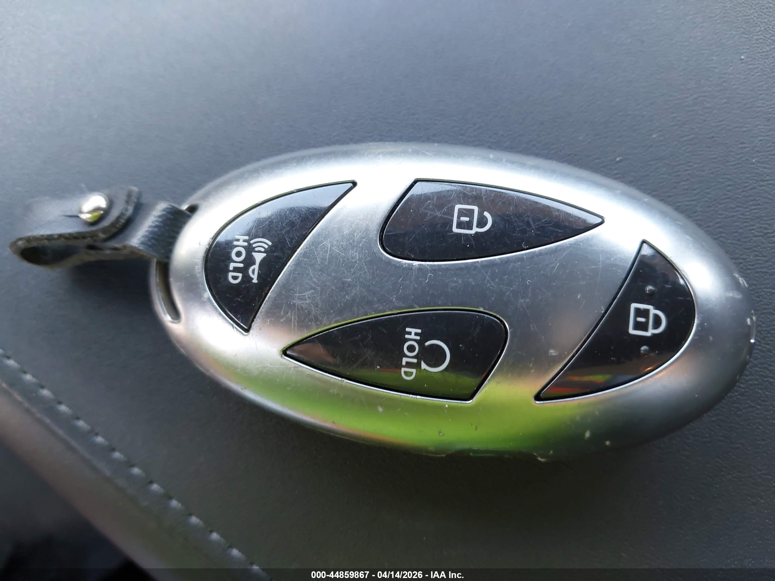HYUNDAI SONATA image 11