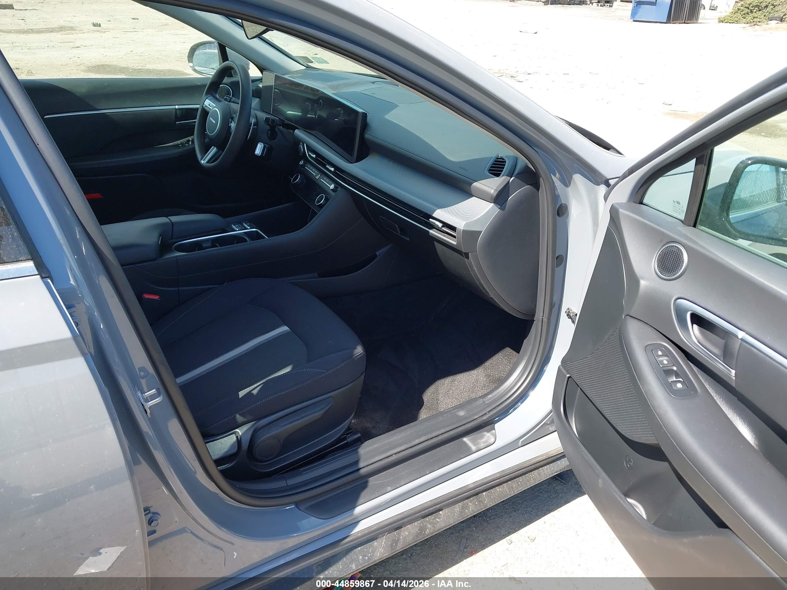 HYUNDAI SONATA image 5