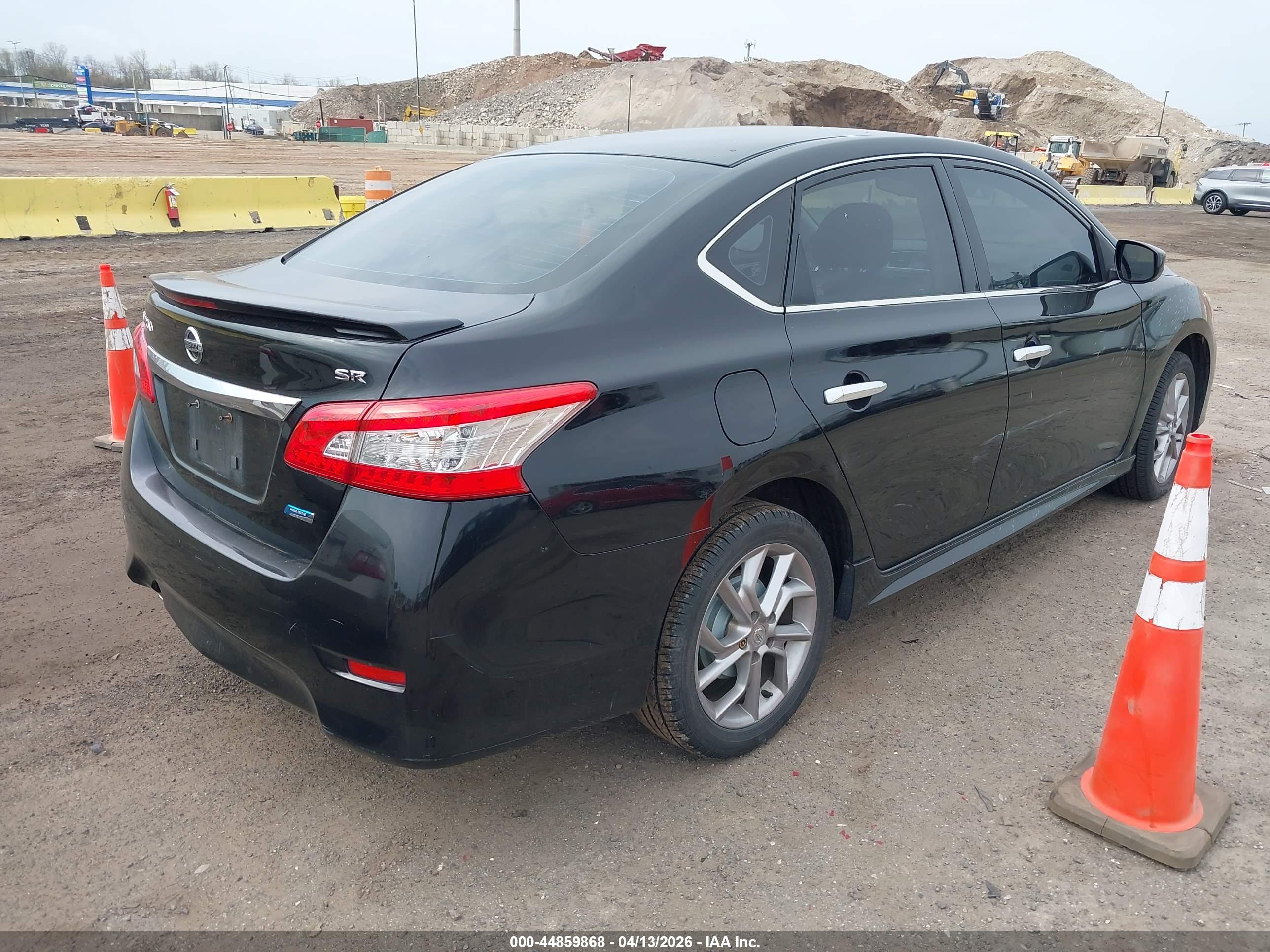 NISSAN SENTRA image 4