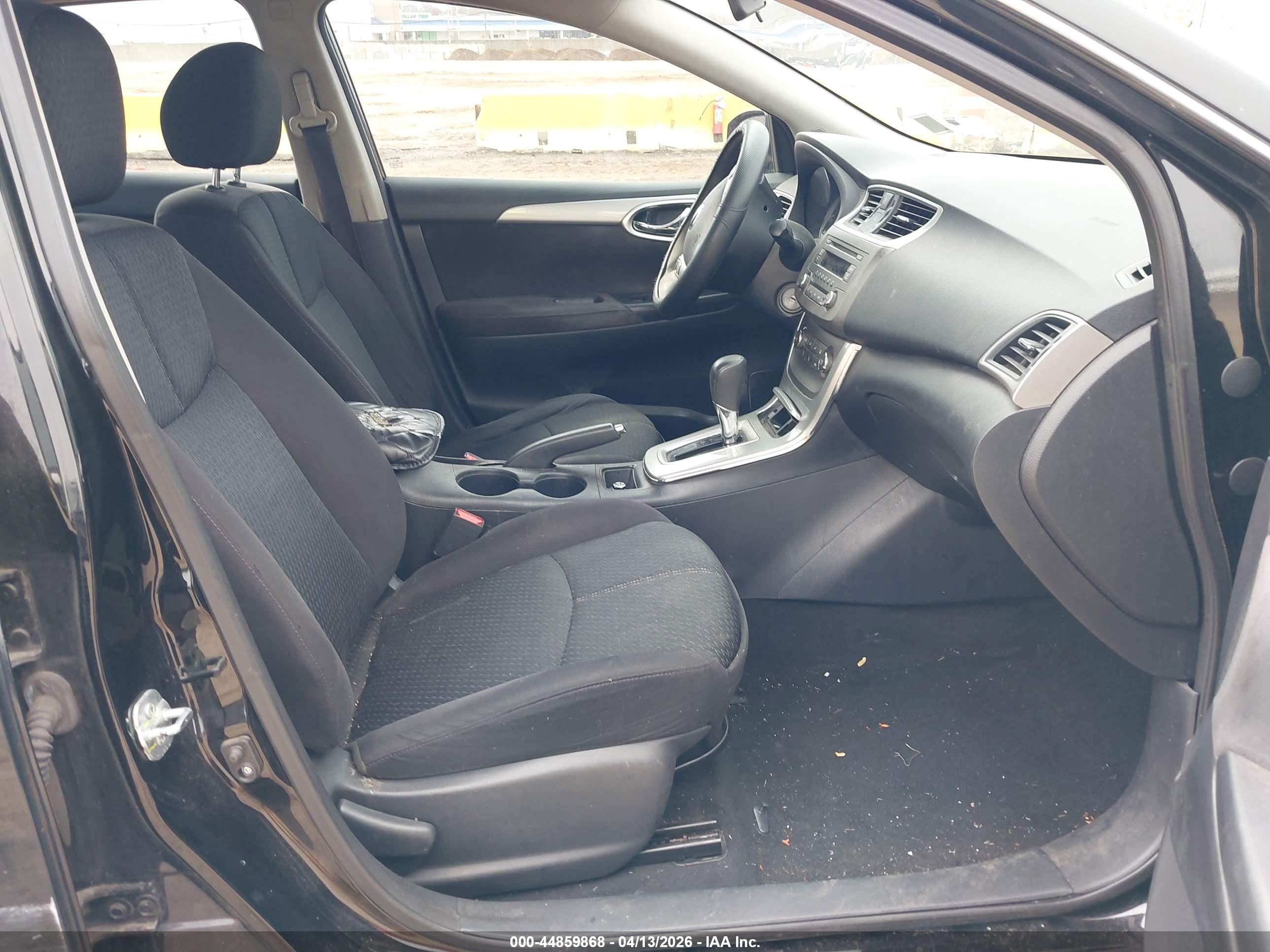 NISSAN SENTRA image 5