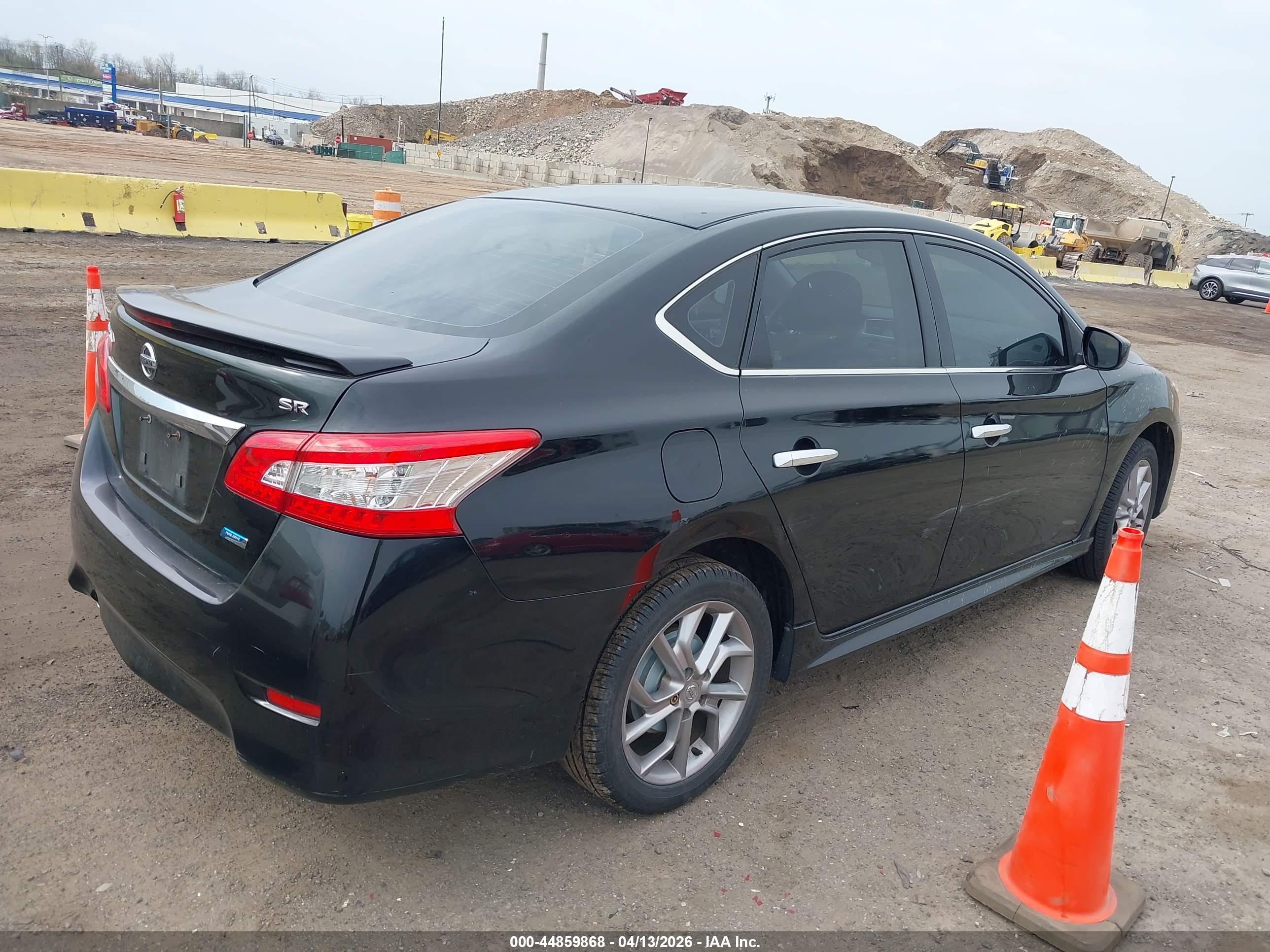 NISSAN SENTRA image 6