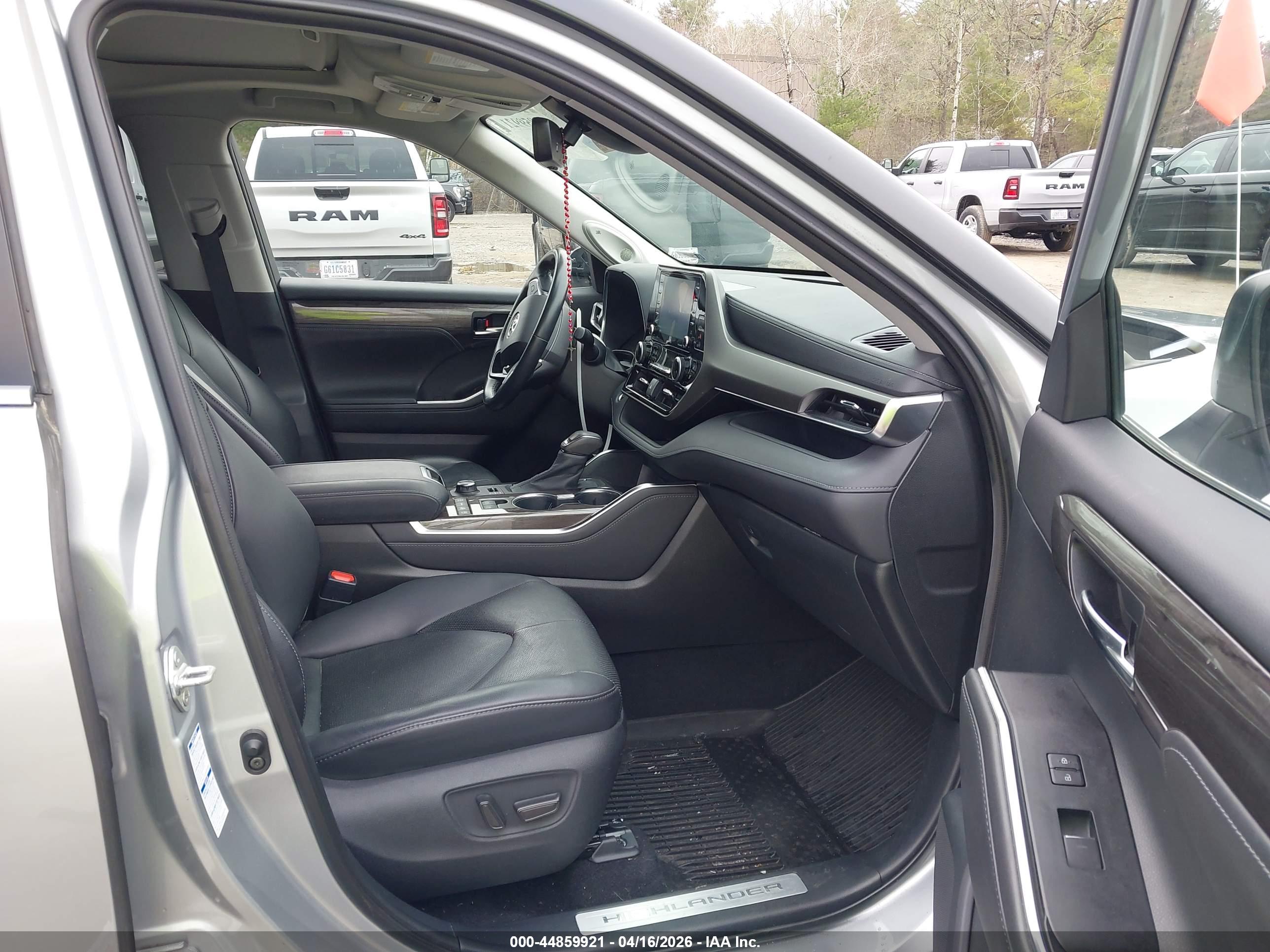 TOYOTA HIGHLANDER image 5