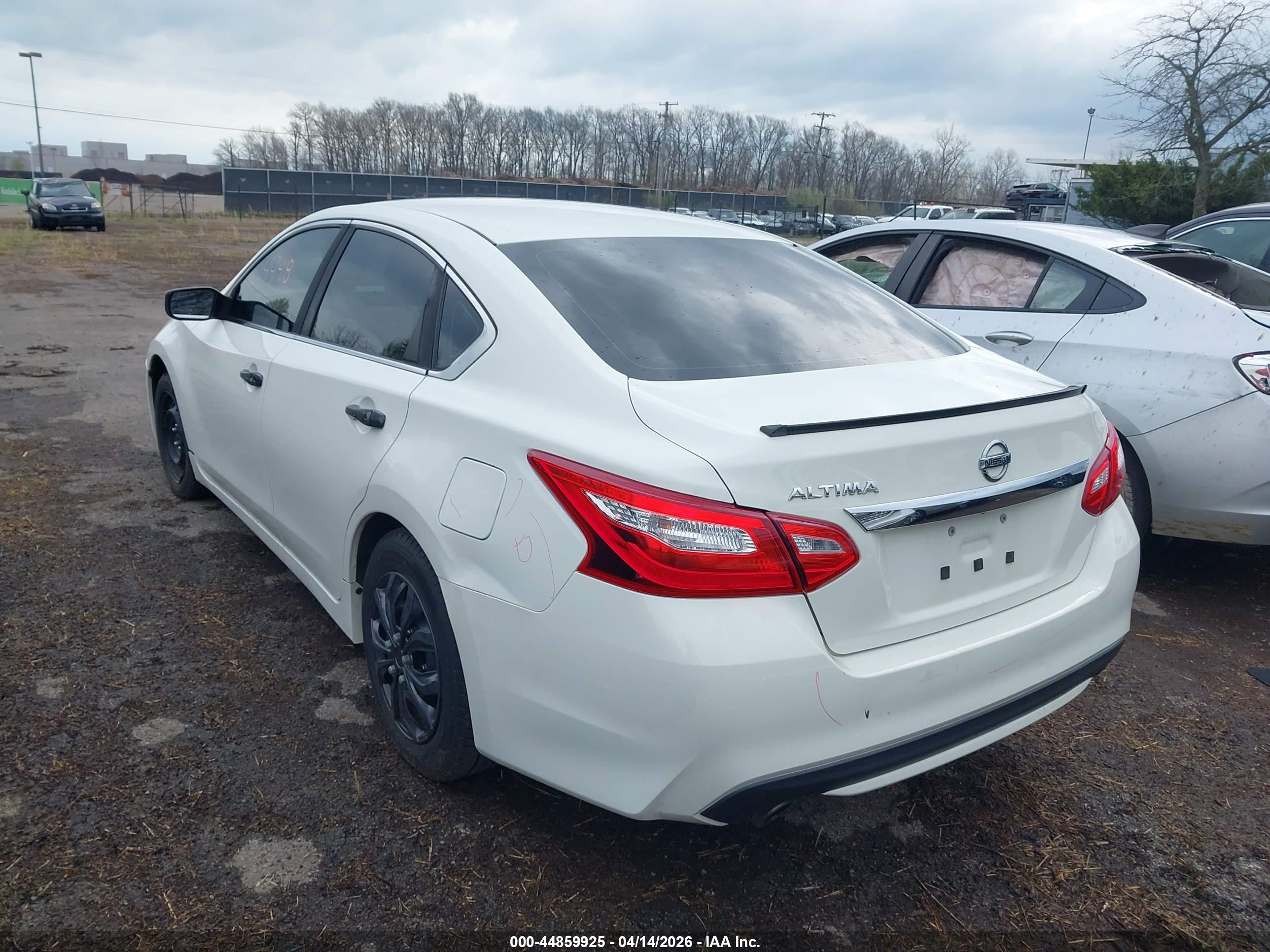 NISSAN ALTIMA image 3