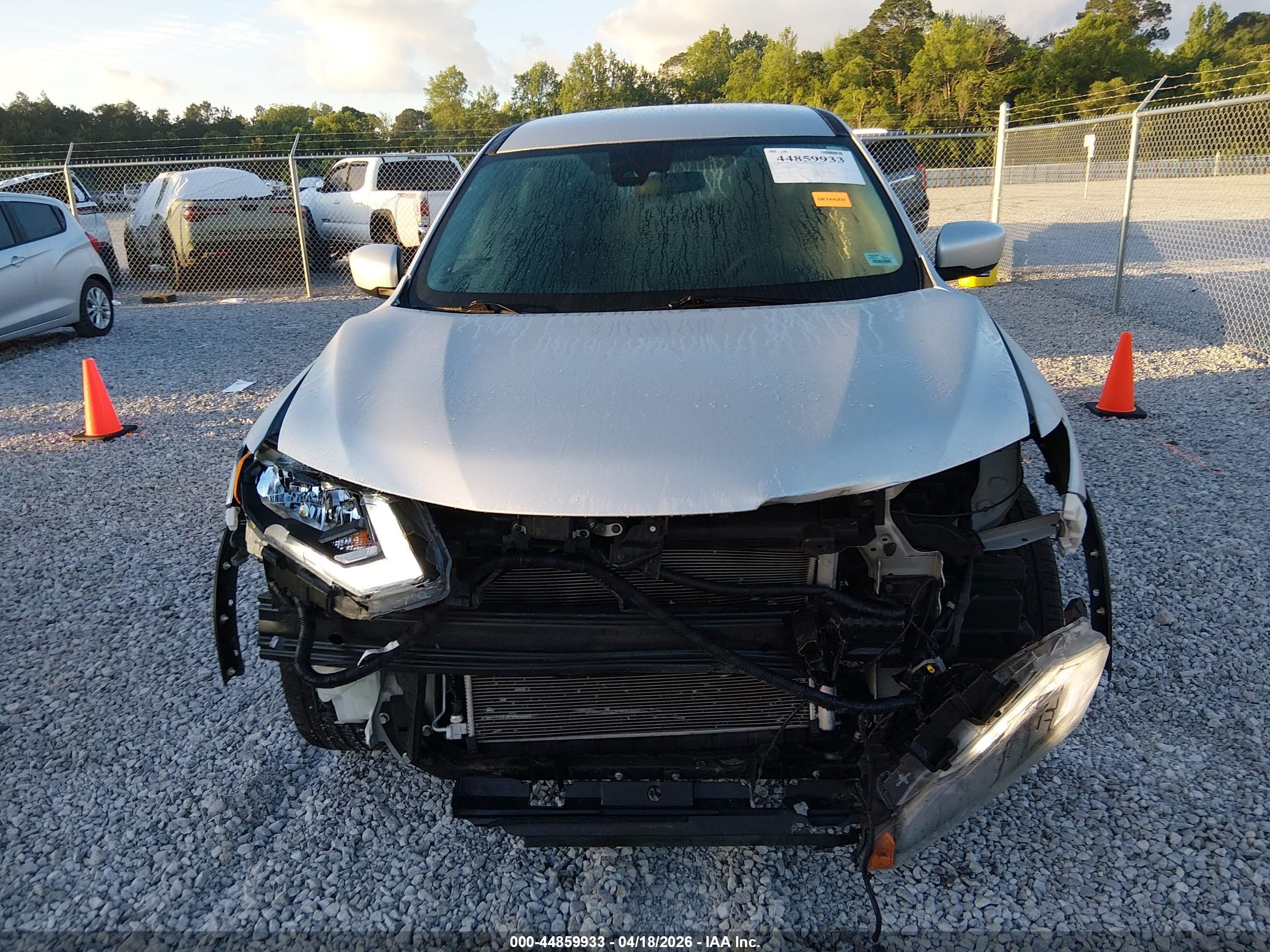 NISSAN ROGUE image 6