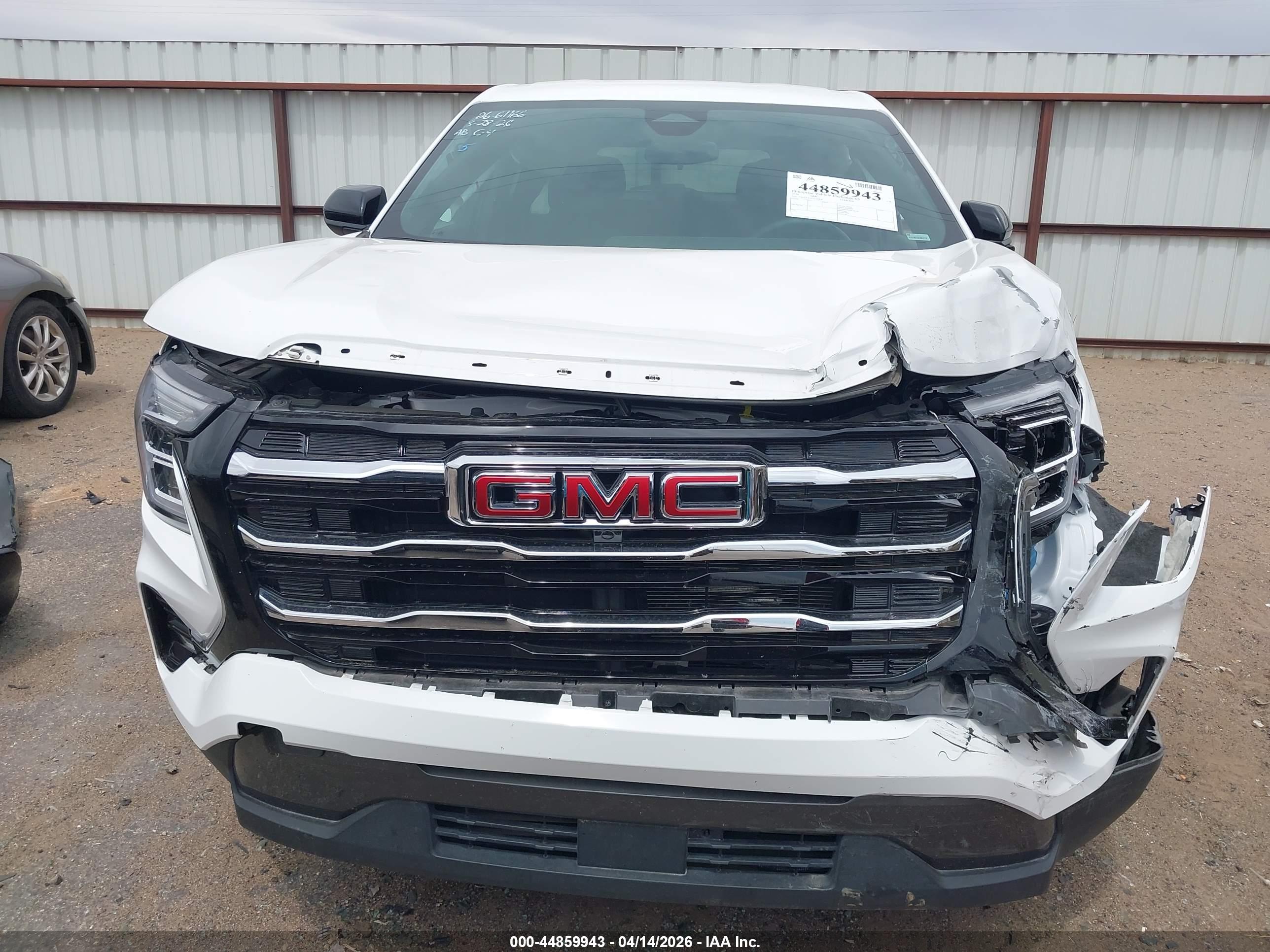 GMC TERRAIN image 6