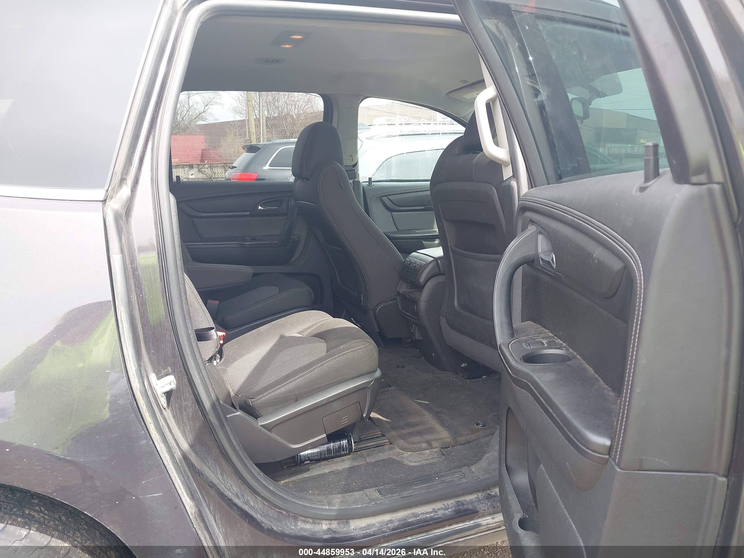CHEVROLET TRAVERSE image 8
