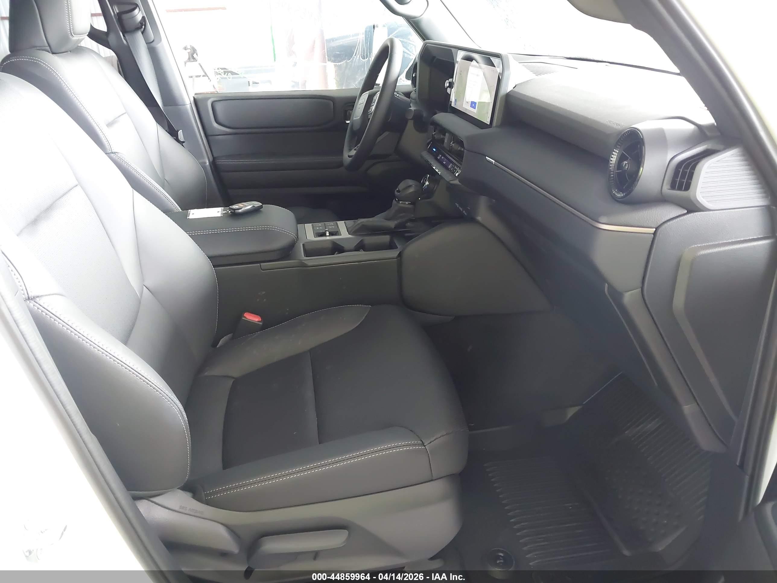 TOYOTA LAND image 5