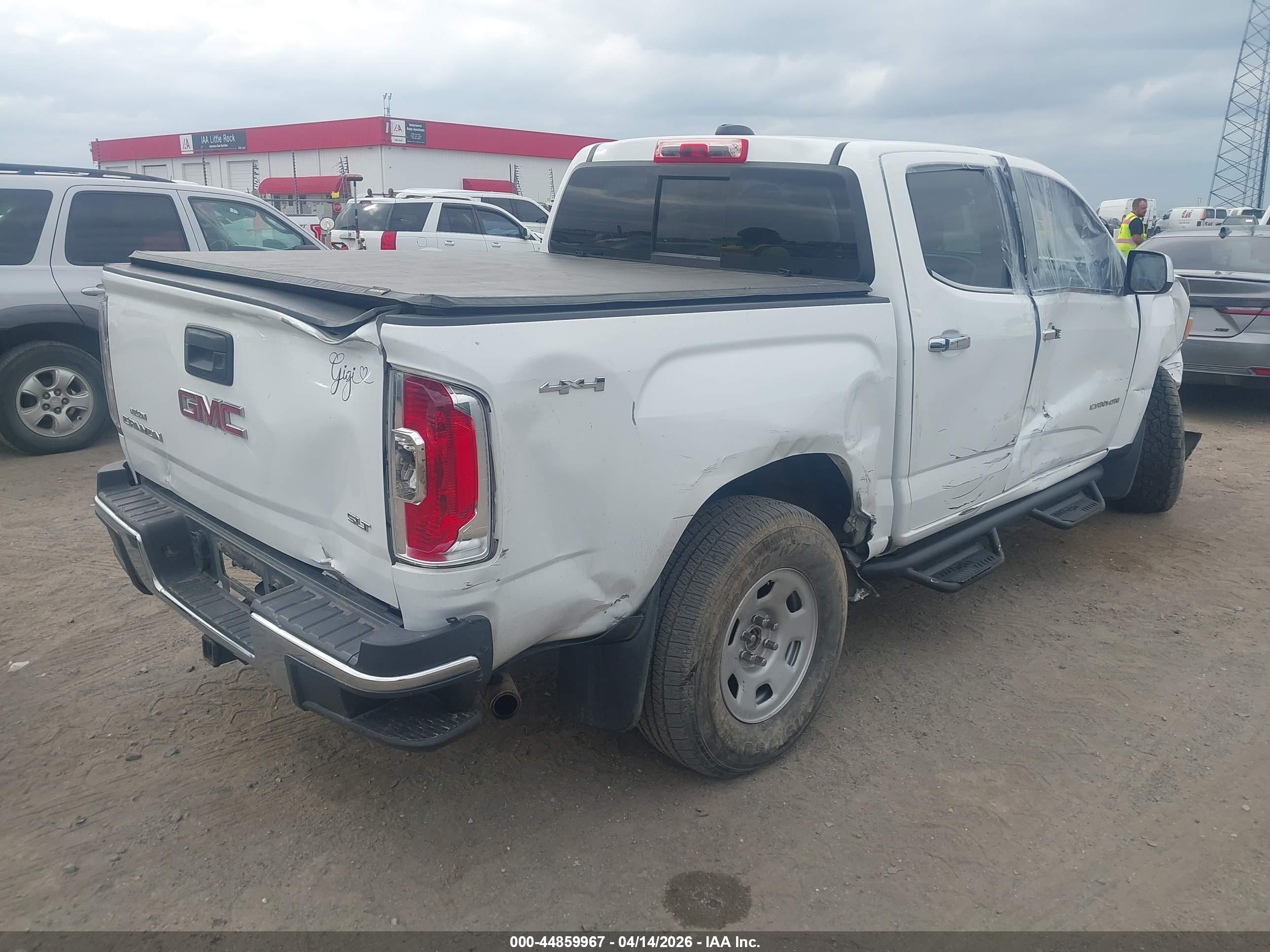 GMC CANYON image 4