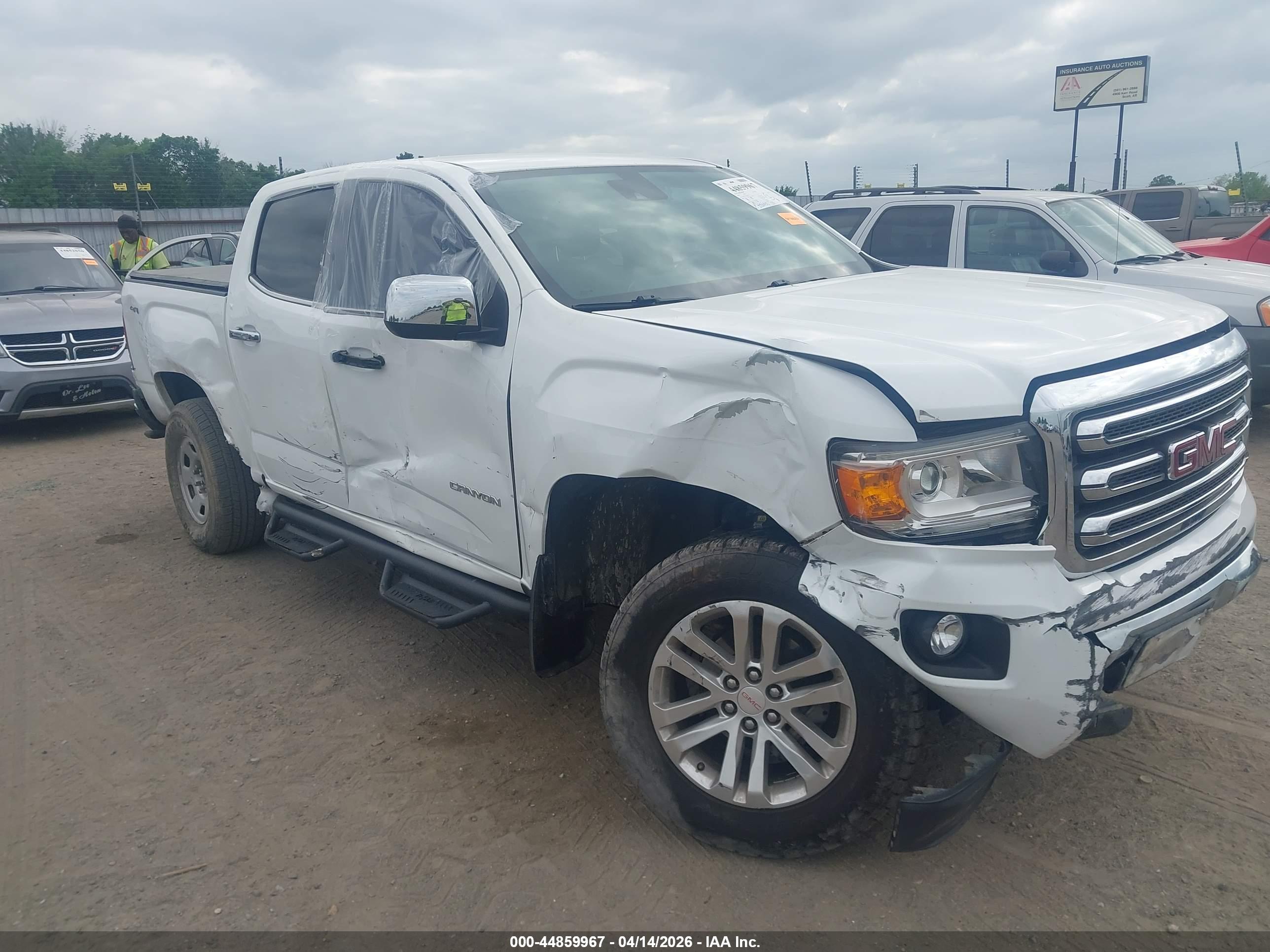 GMC CANYON image 6