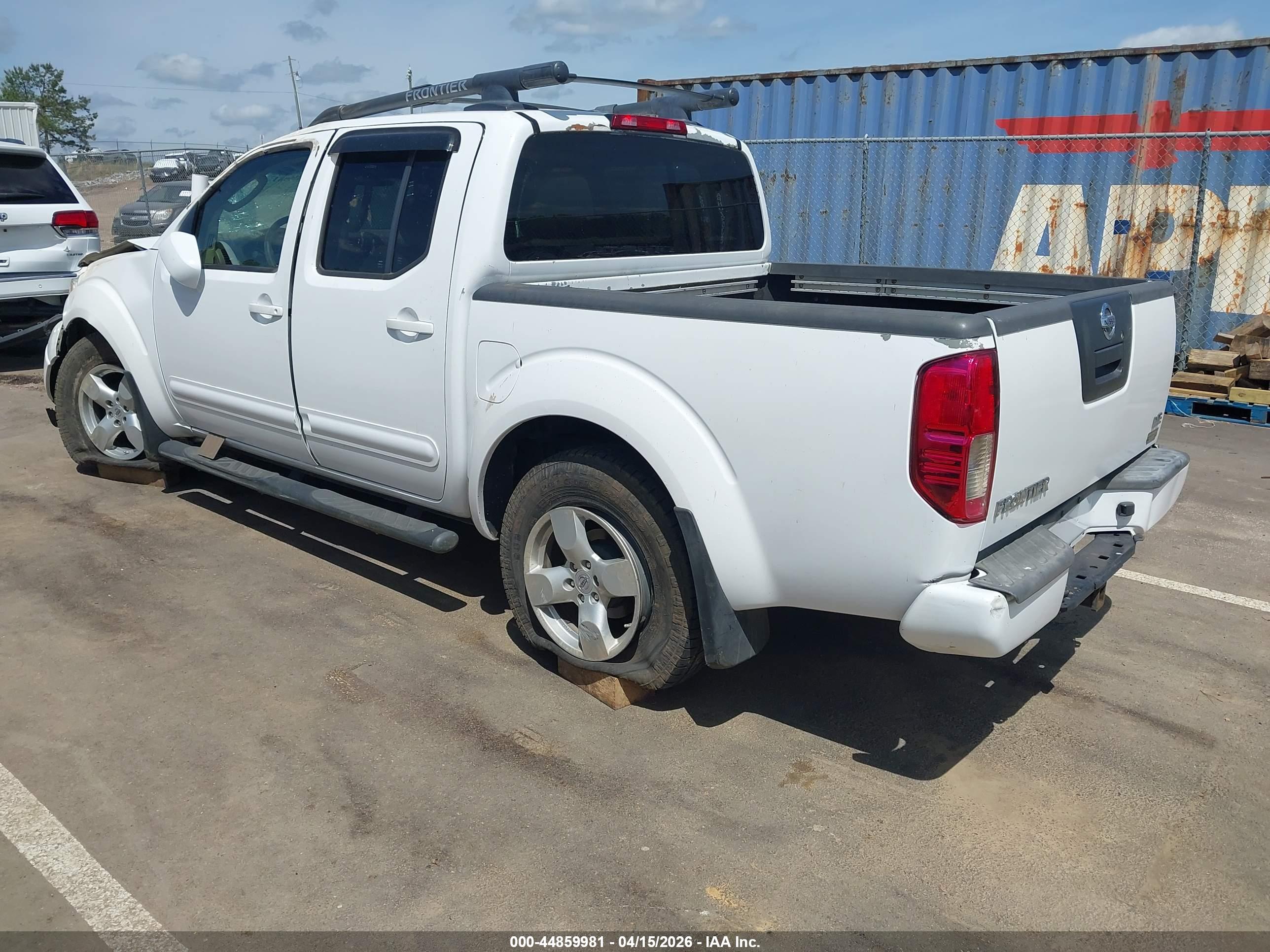 NISSAN FRONTIER image 3