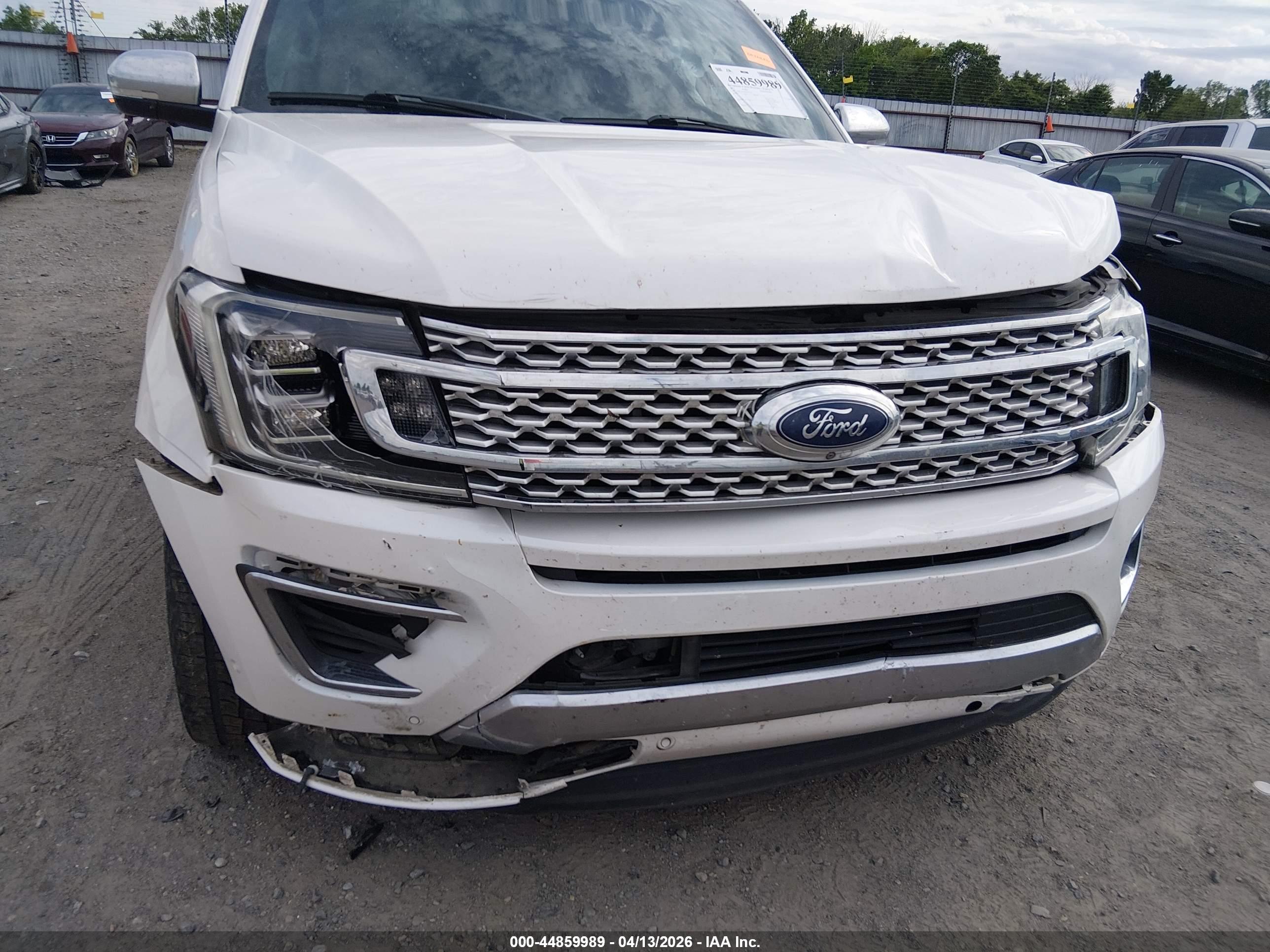 FORD EXPEDITION image 6