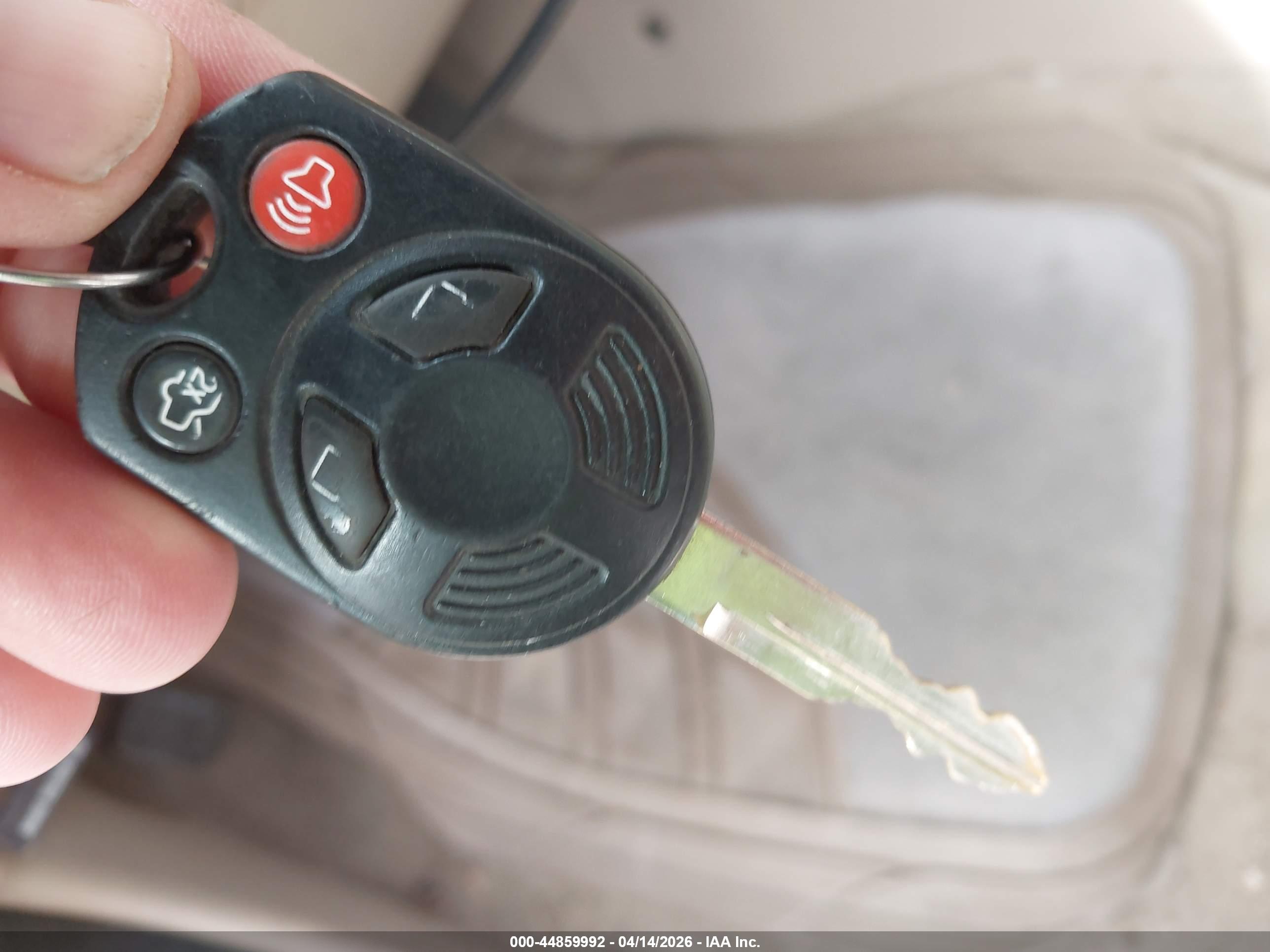 FORD ESCAPE image 11