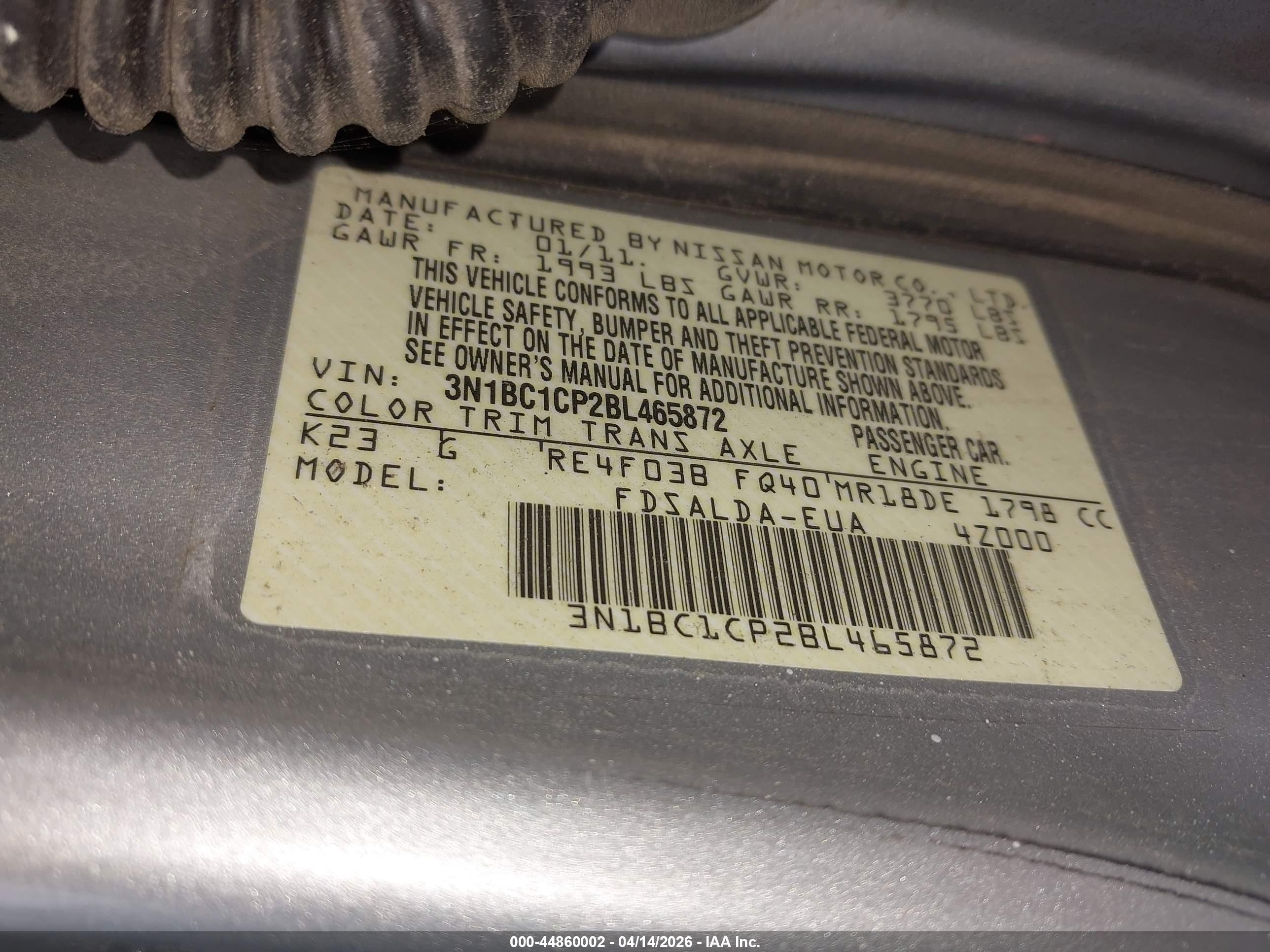 NISSAN VERSA image 9
