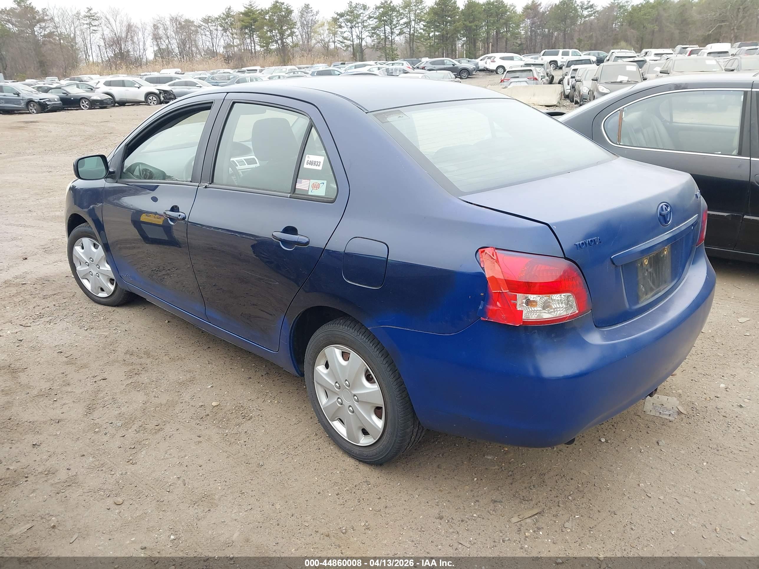 TOYOTA YARIS image 3
