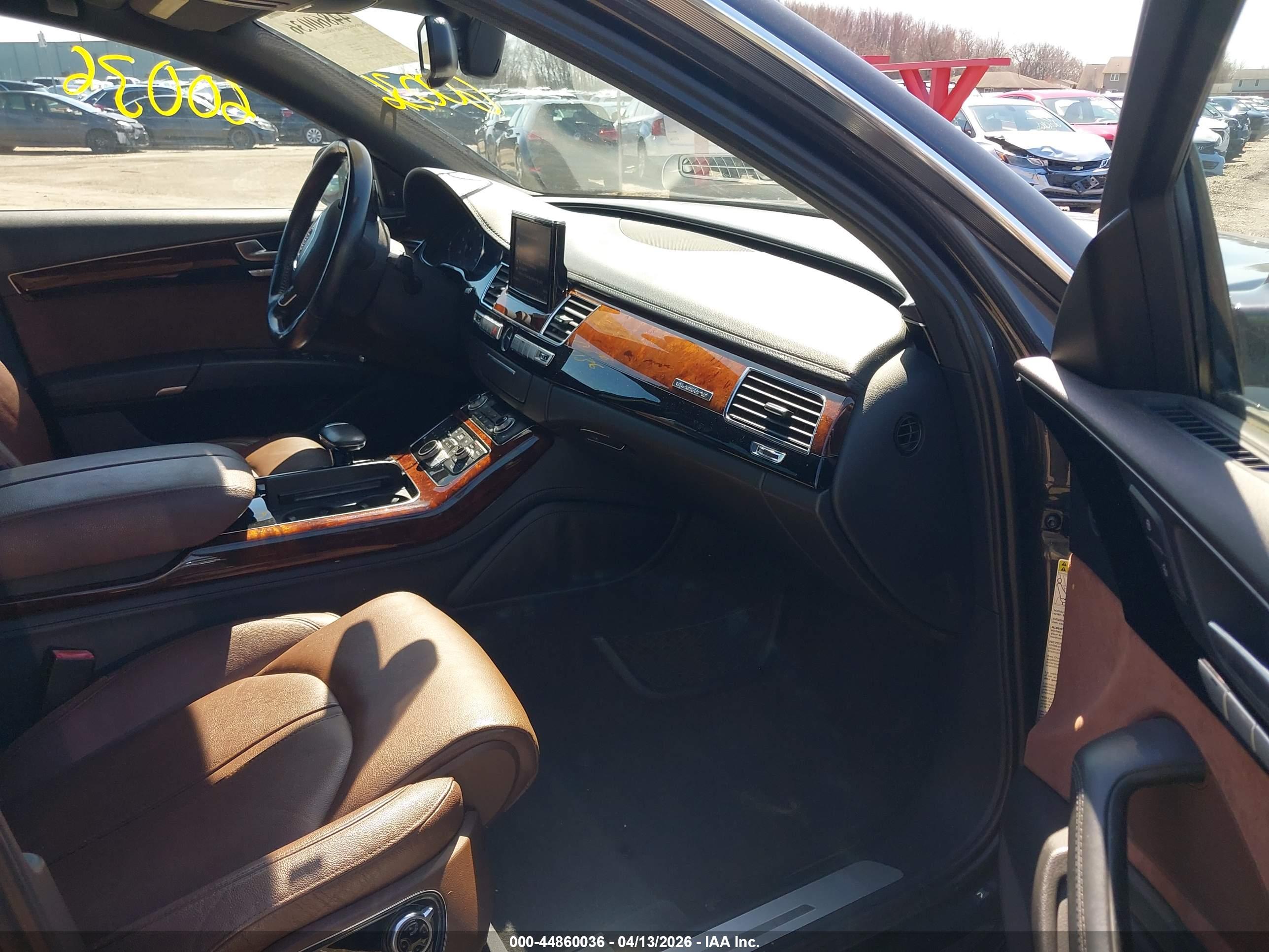 AUDI A8 image 5