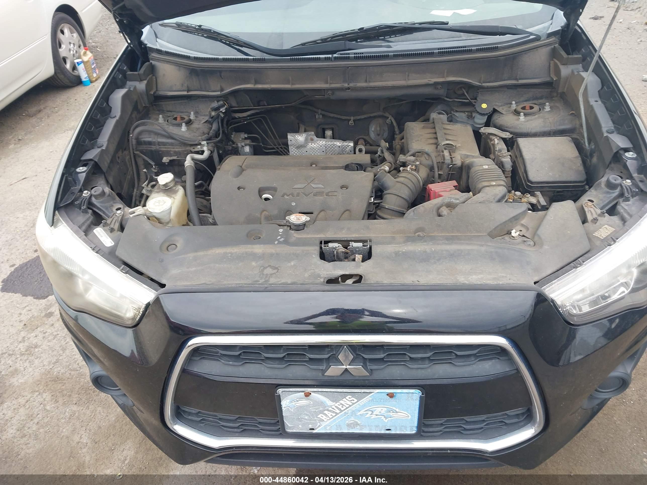 MITSUBISHI OUTLANDER image 6