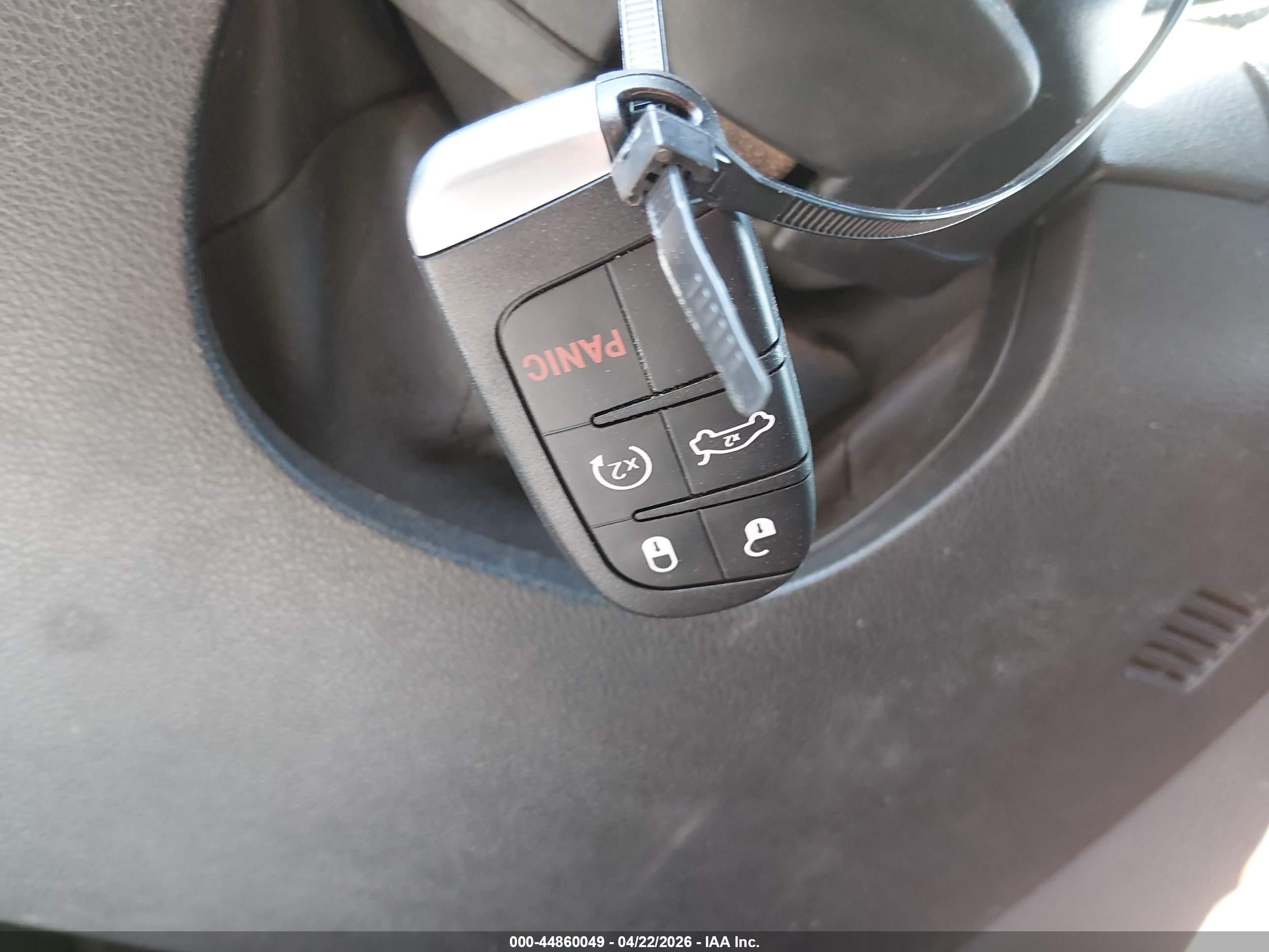 CHRYSLER 300 image 11