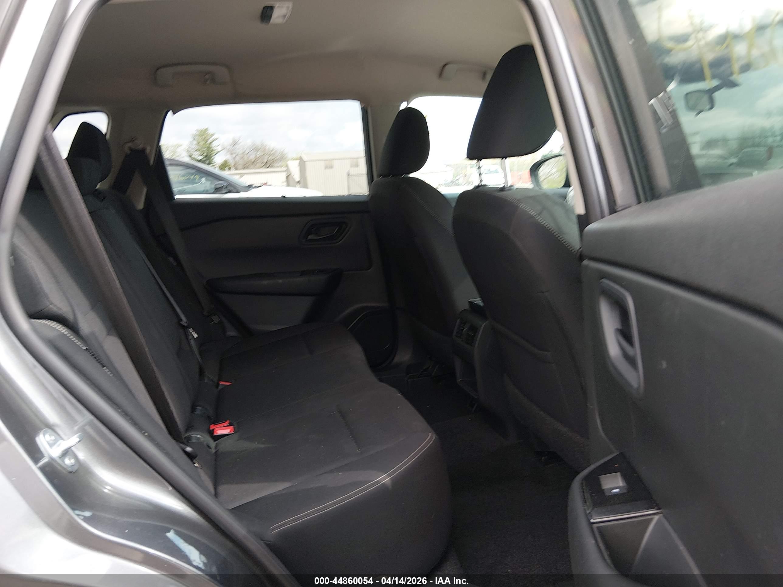 NISSAN ROGUE image 8