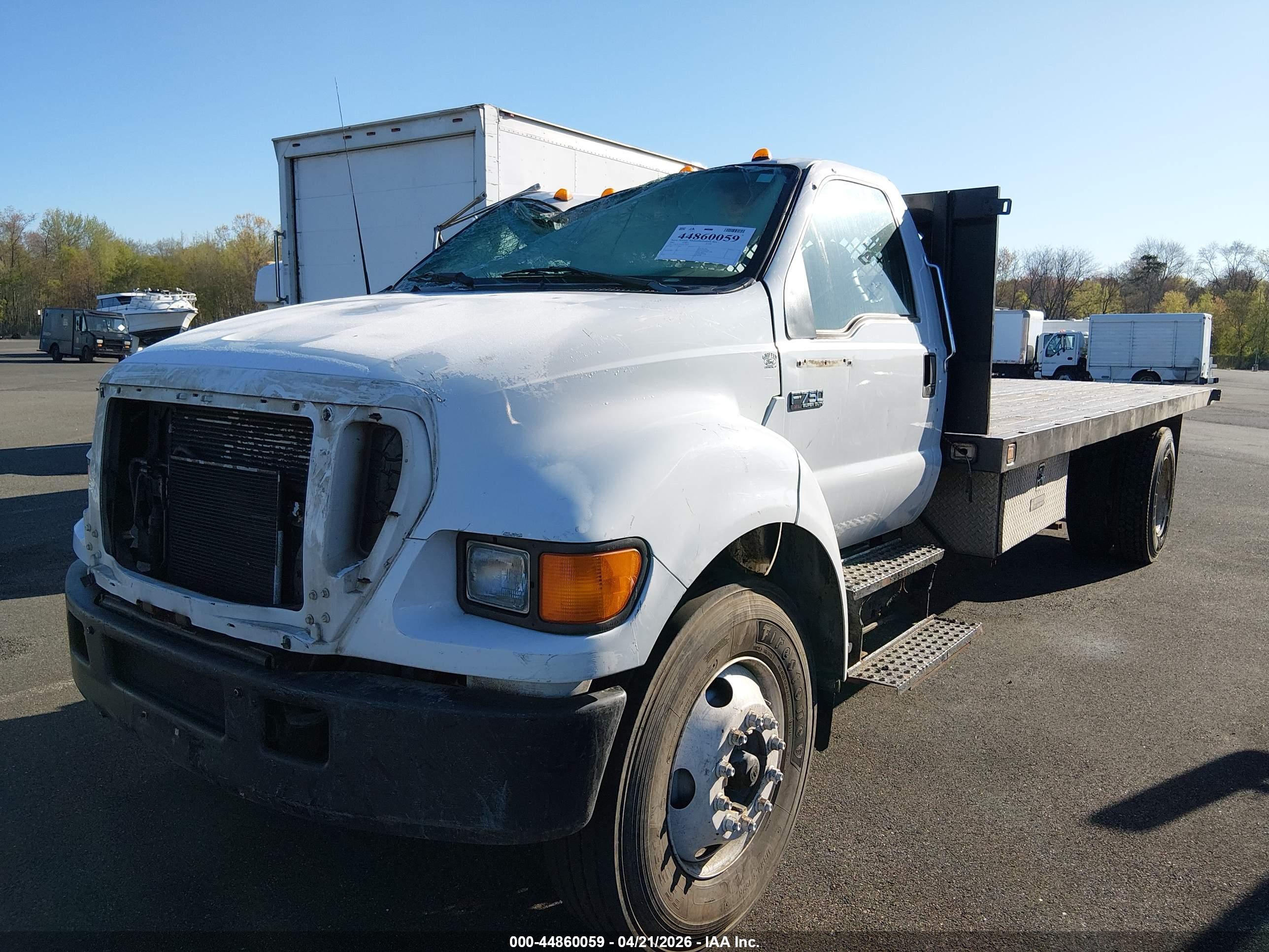 FORD F-750 image 2