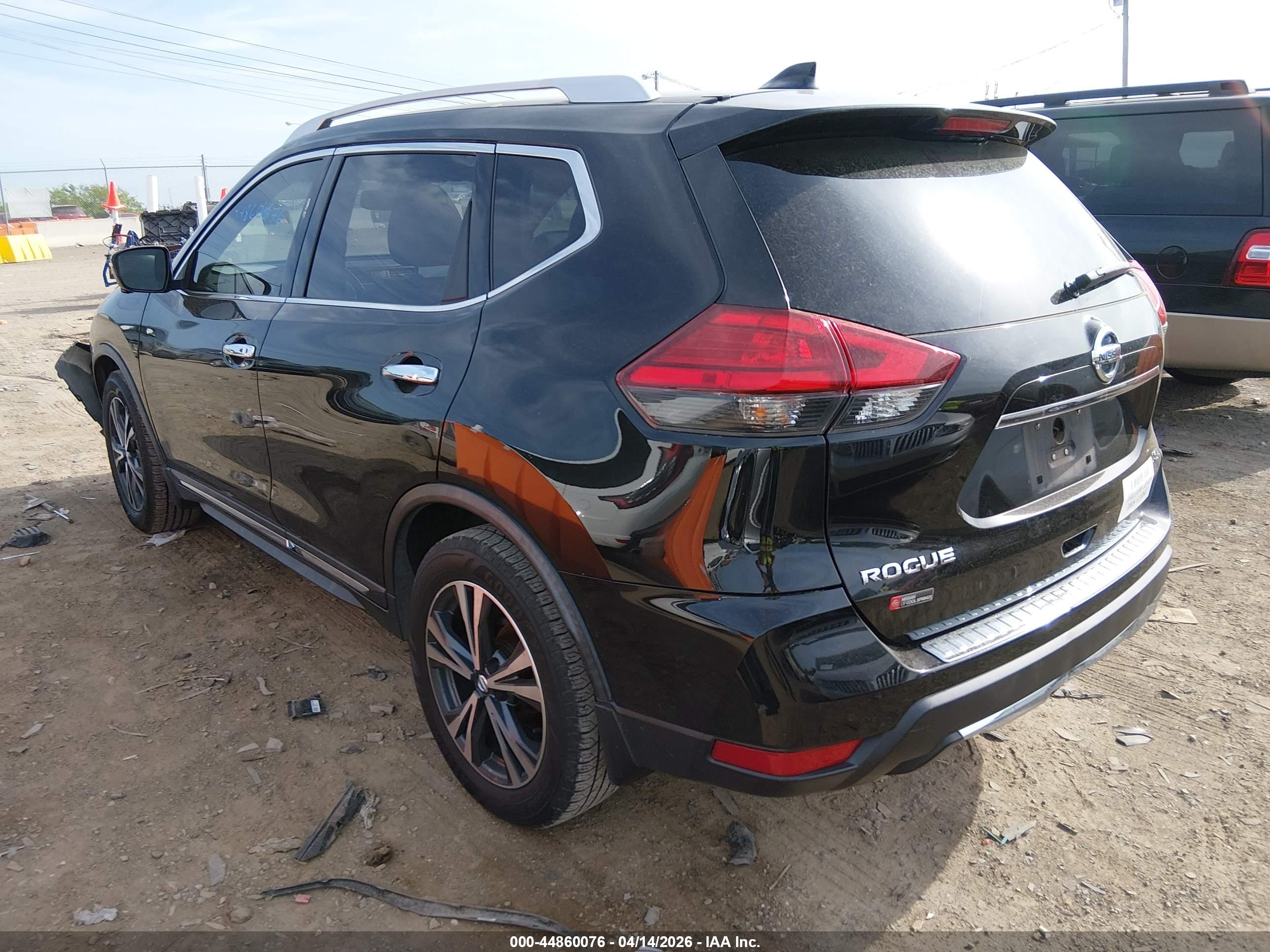 NISSAN ROGUE image 3