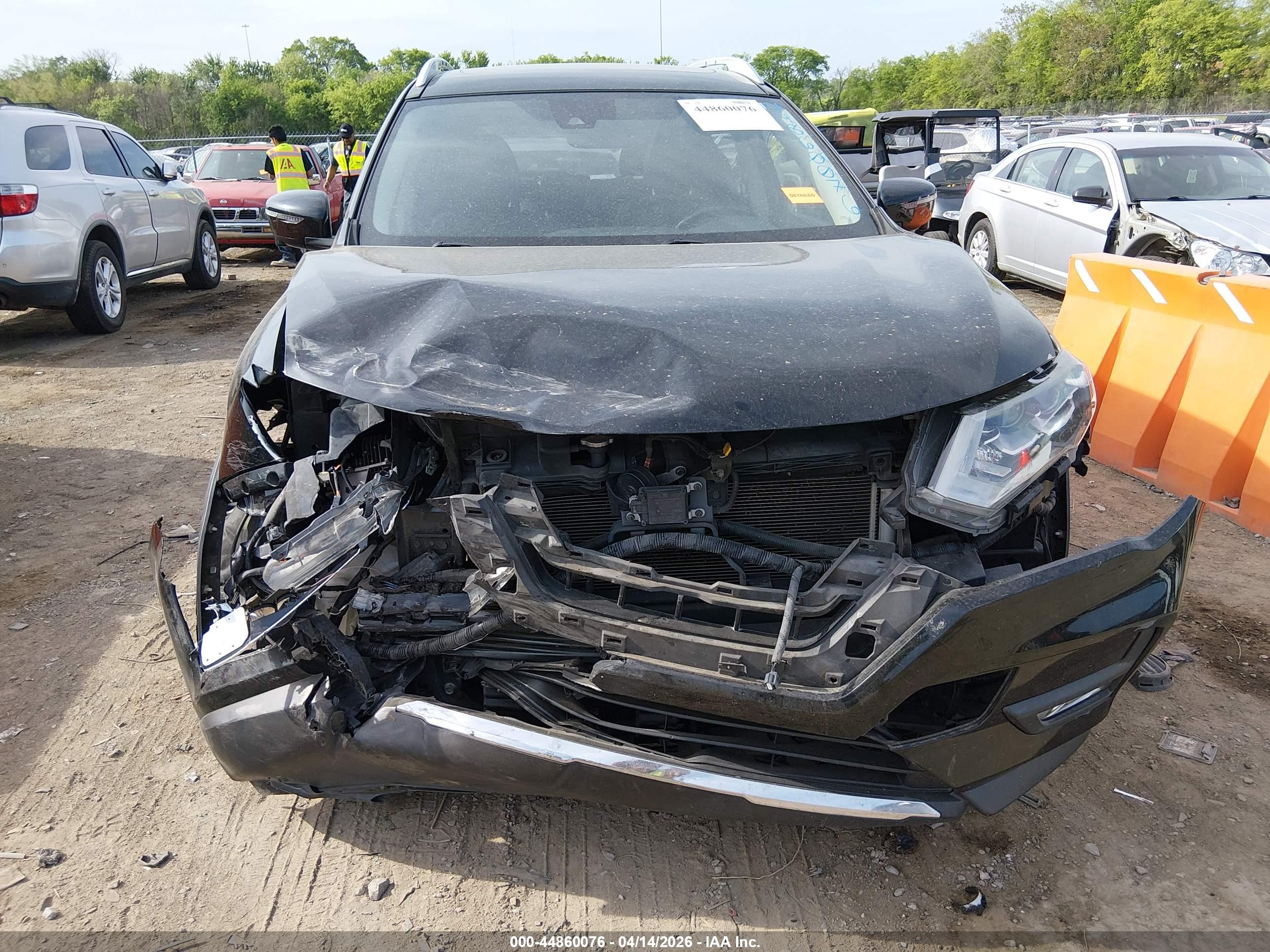 NISSAN ROGUE image 6