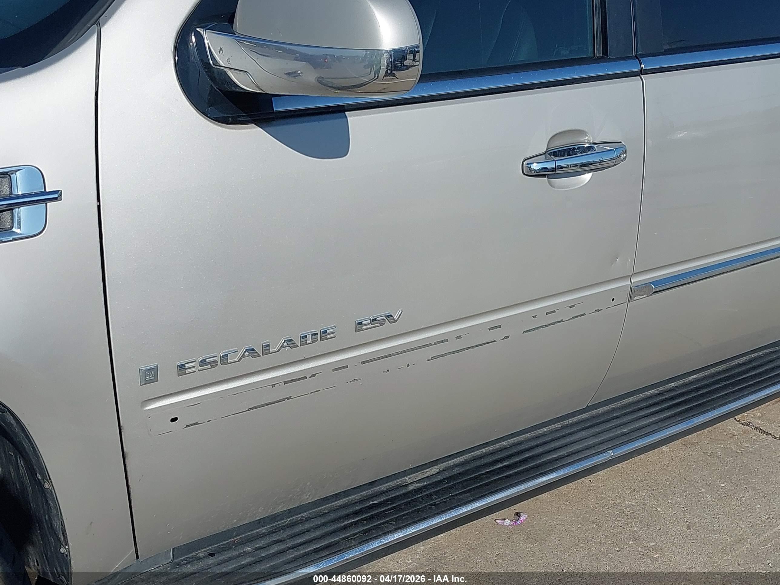CADILLAC ESCALADE image 6